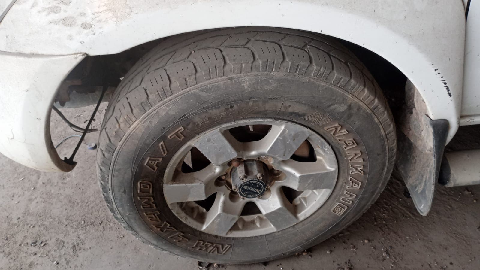 Nissan/Hardbody — imagem 3