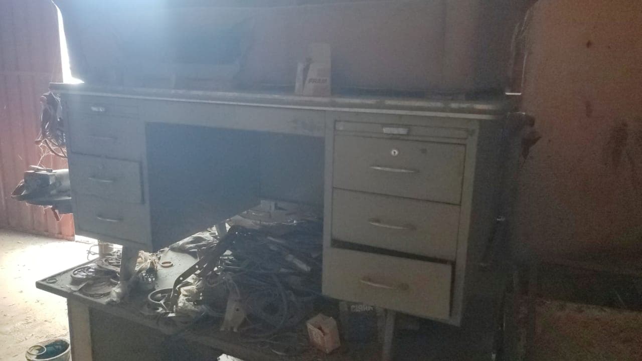 Mesa metálica — imagen 1
