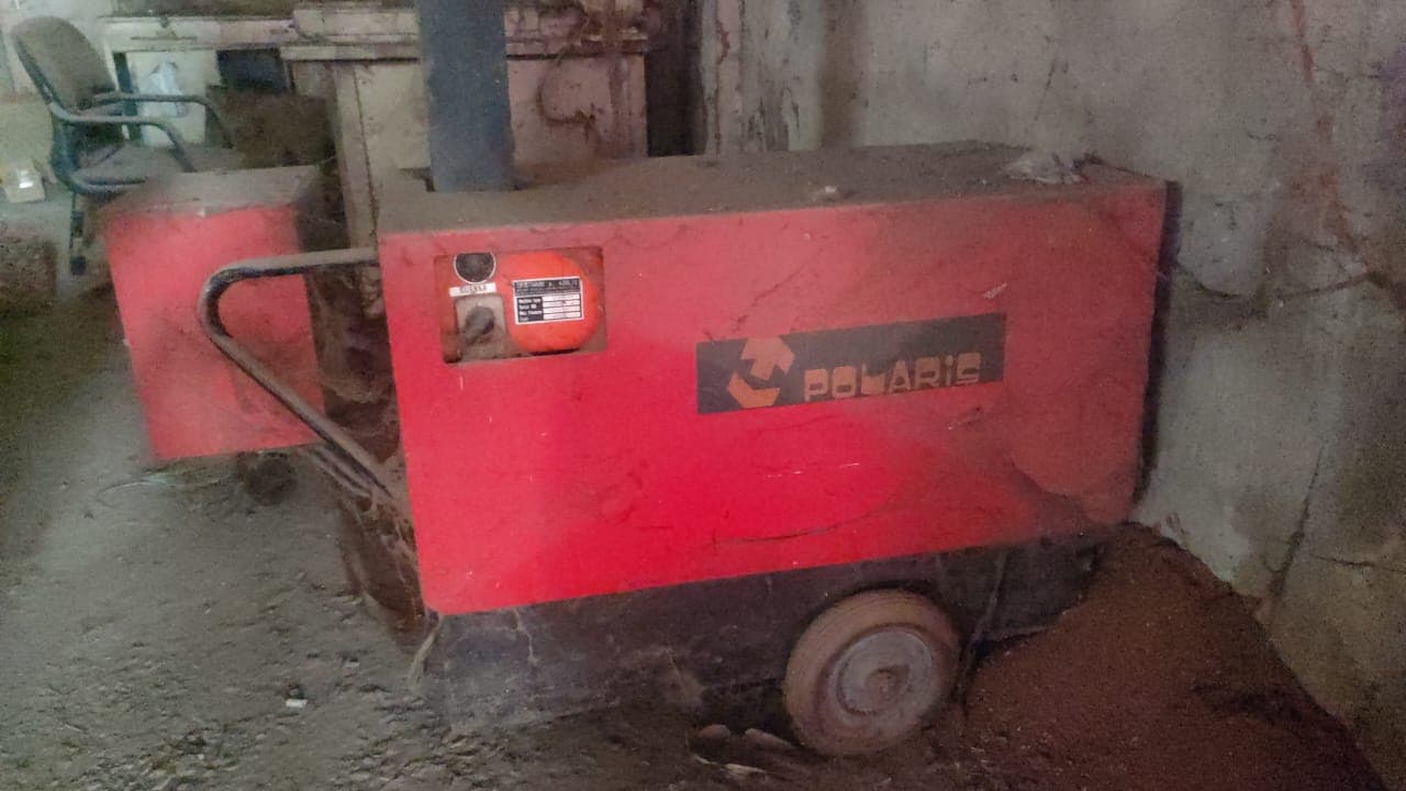 Maquina de carregar bateria — image 1