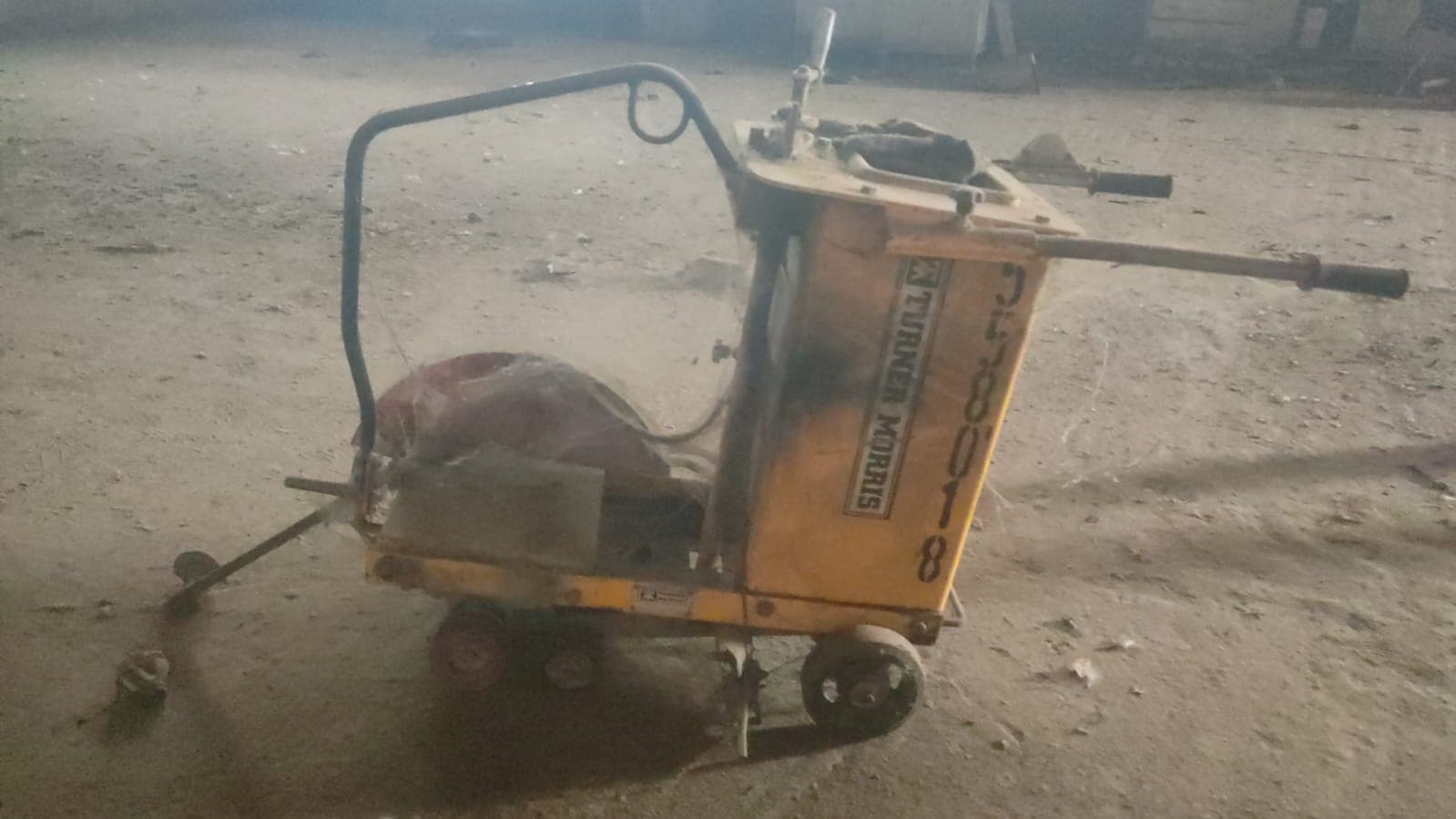 Máquina de cortar asfalto — imagen 2