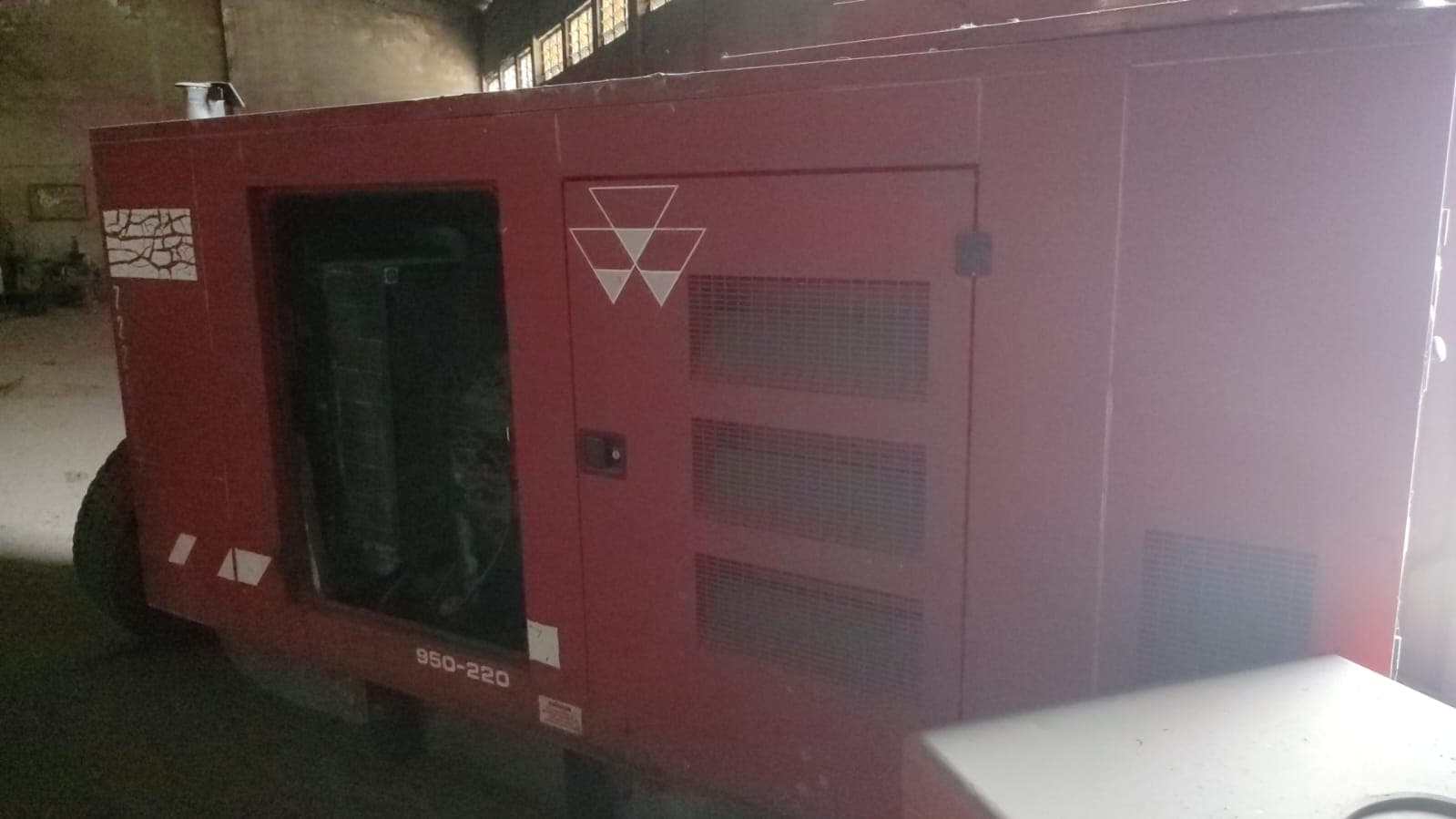 Gerador industrial Massey Fergunson — imagen 3