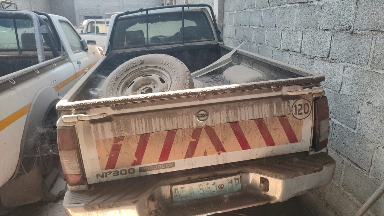 Nissan Hardbod — image 2