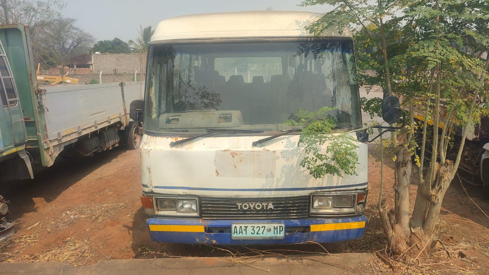 Mini Bus — image 2