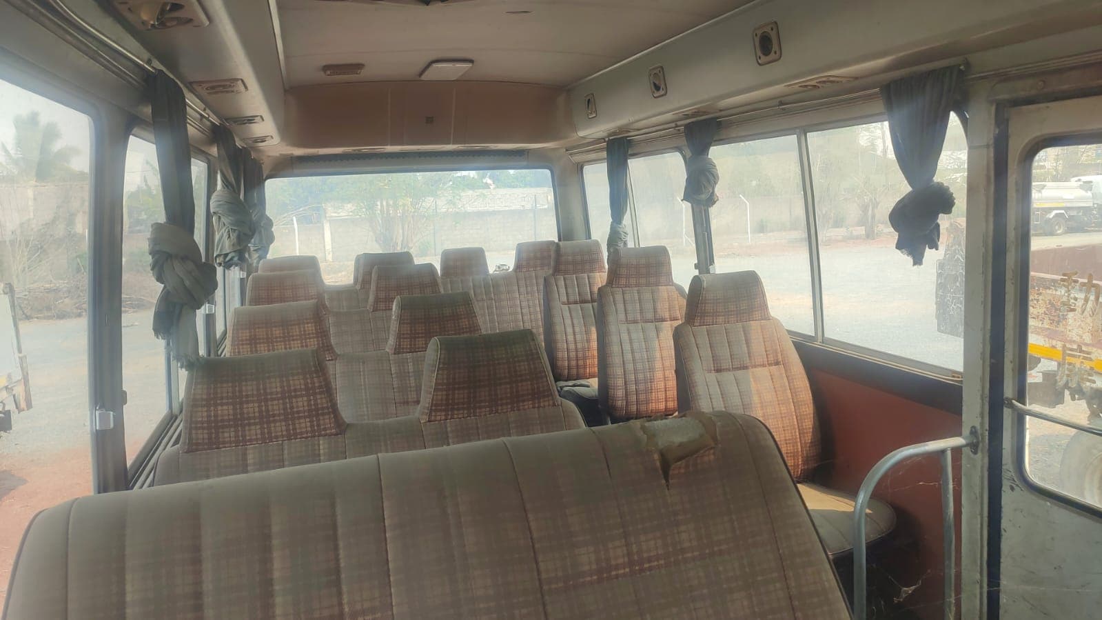Mini Bus — image 9