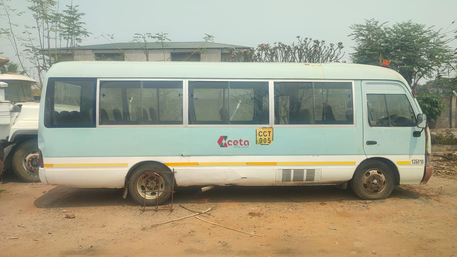 Mini bus Coaster