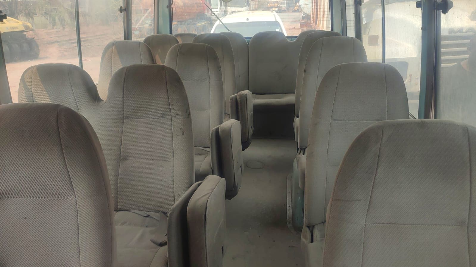 Mini bus Coaster — image 3