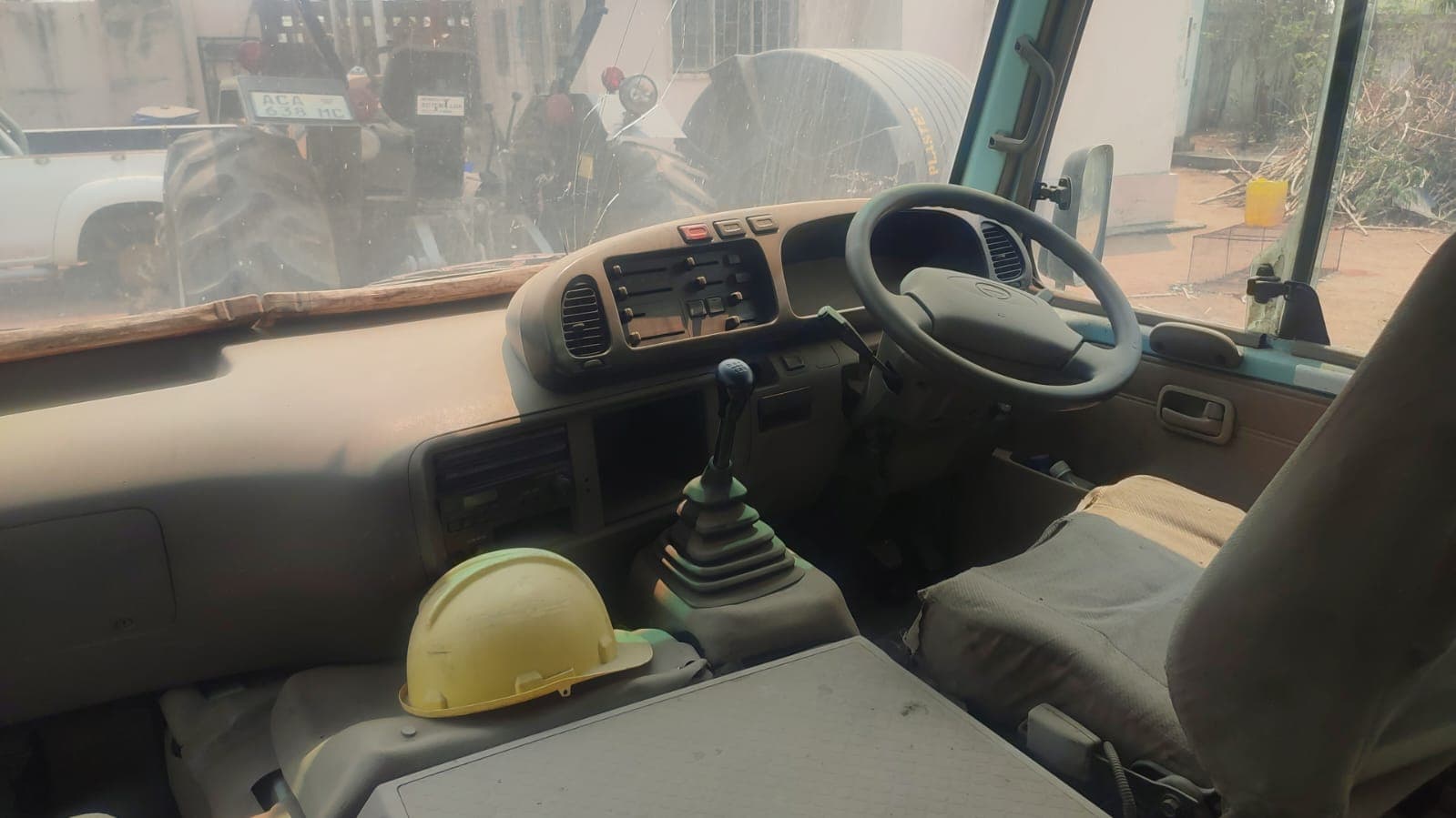 Mini bus Coaster — image 5