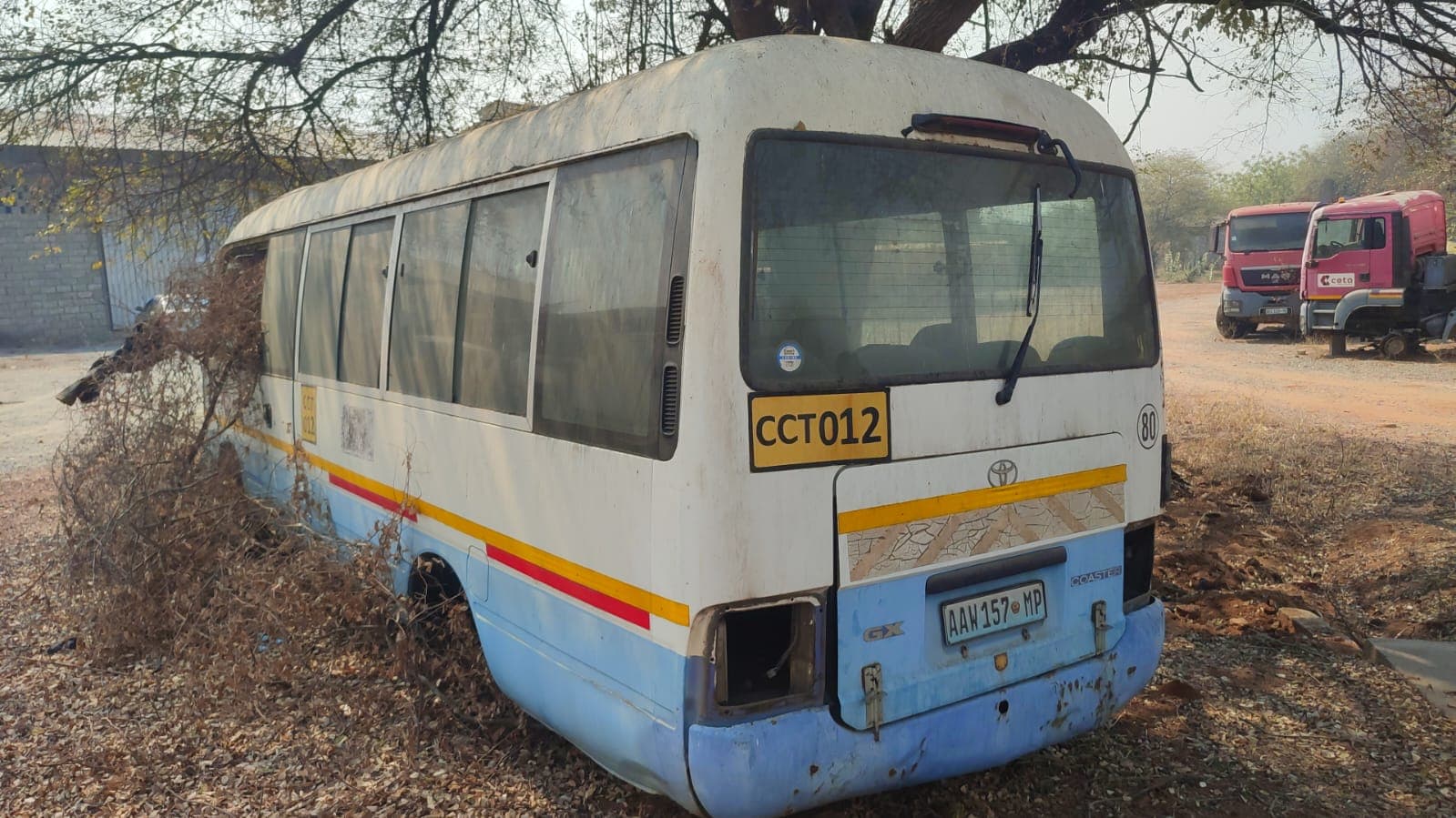 Toyota Coaster — imagen 1