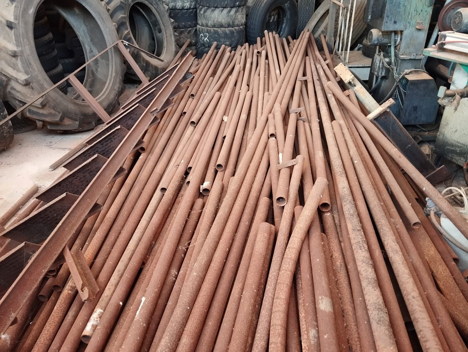 Equipamentos Oficina · Stock de Pneus e Jantes — image 17