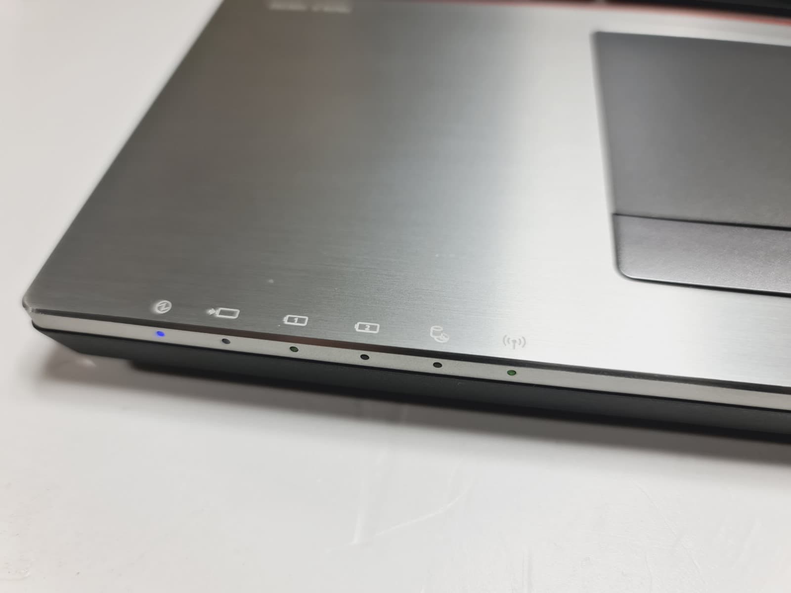 Portátil Fujitsu Celsius H770 — imagen 12