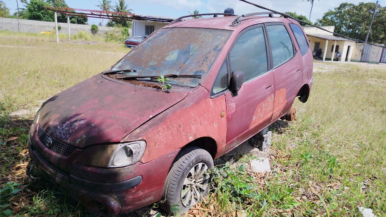 Toyota Spacio — imagem 4