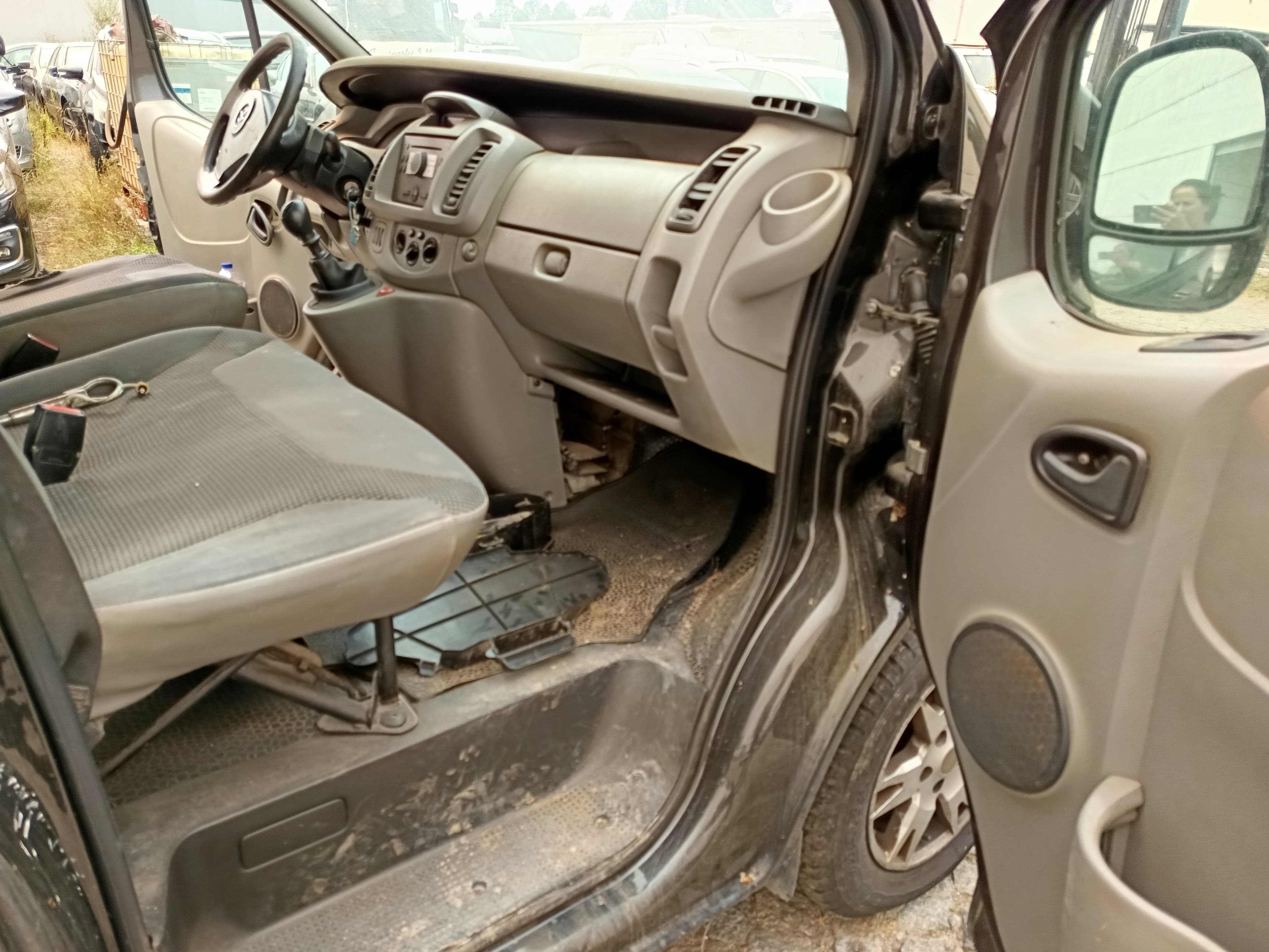 Opel Vivaro - Ano 2010 — imagem 23