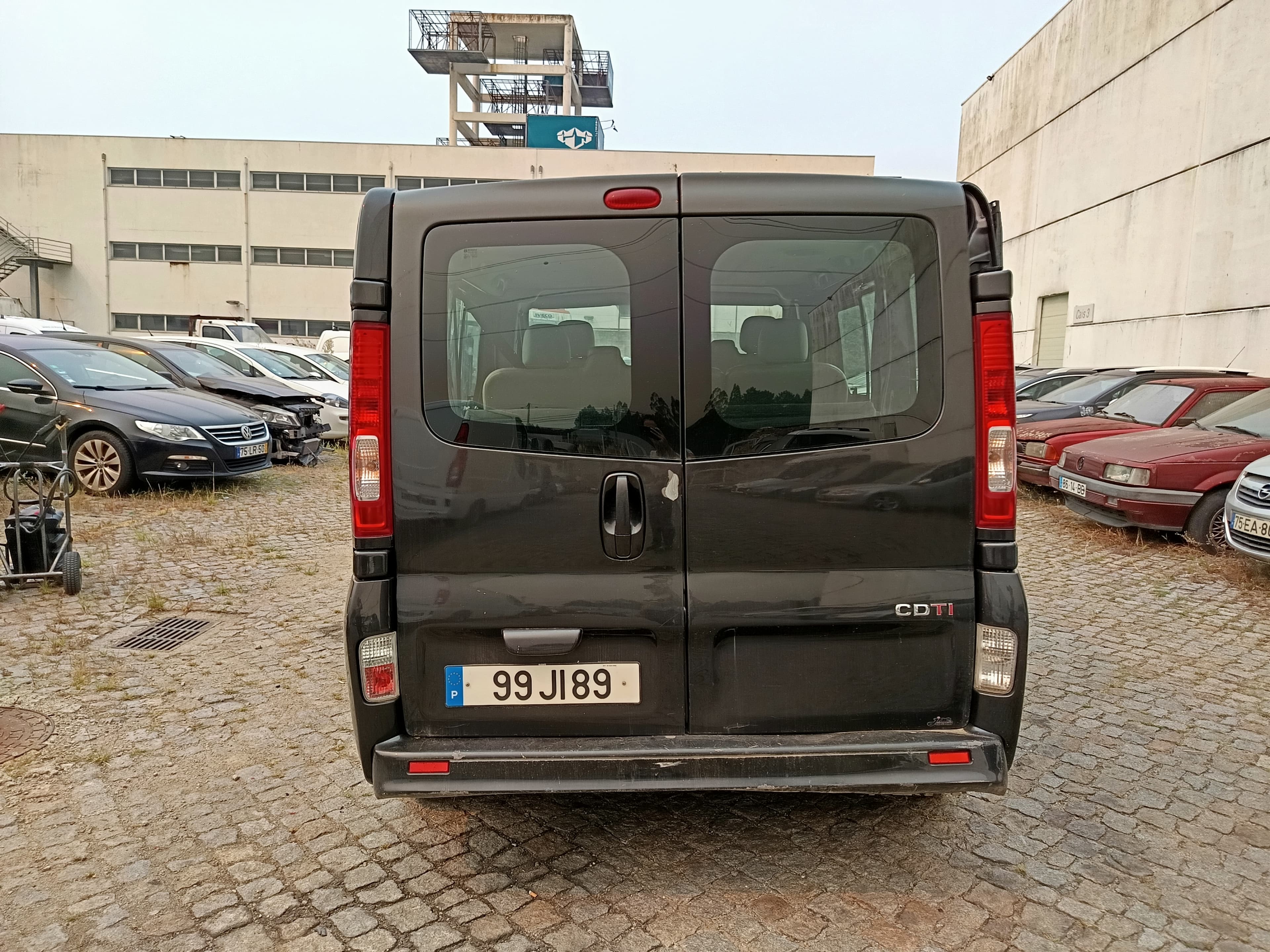 Opel Vivaro - Ano 2010 — imagem 17