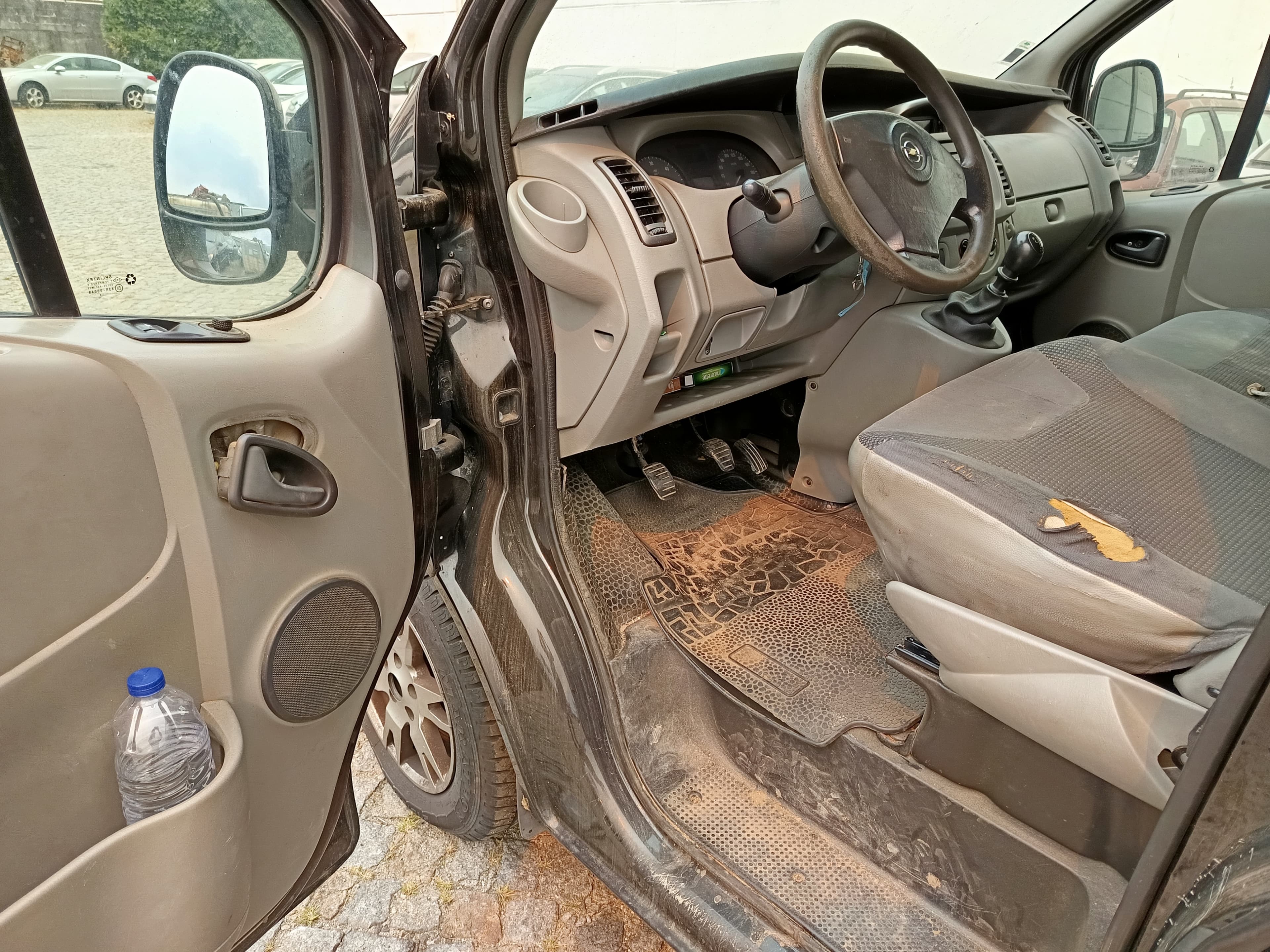 Opel Vivaro - Ano 2010 — imagem 15