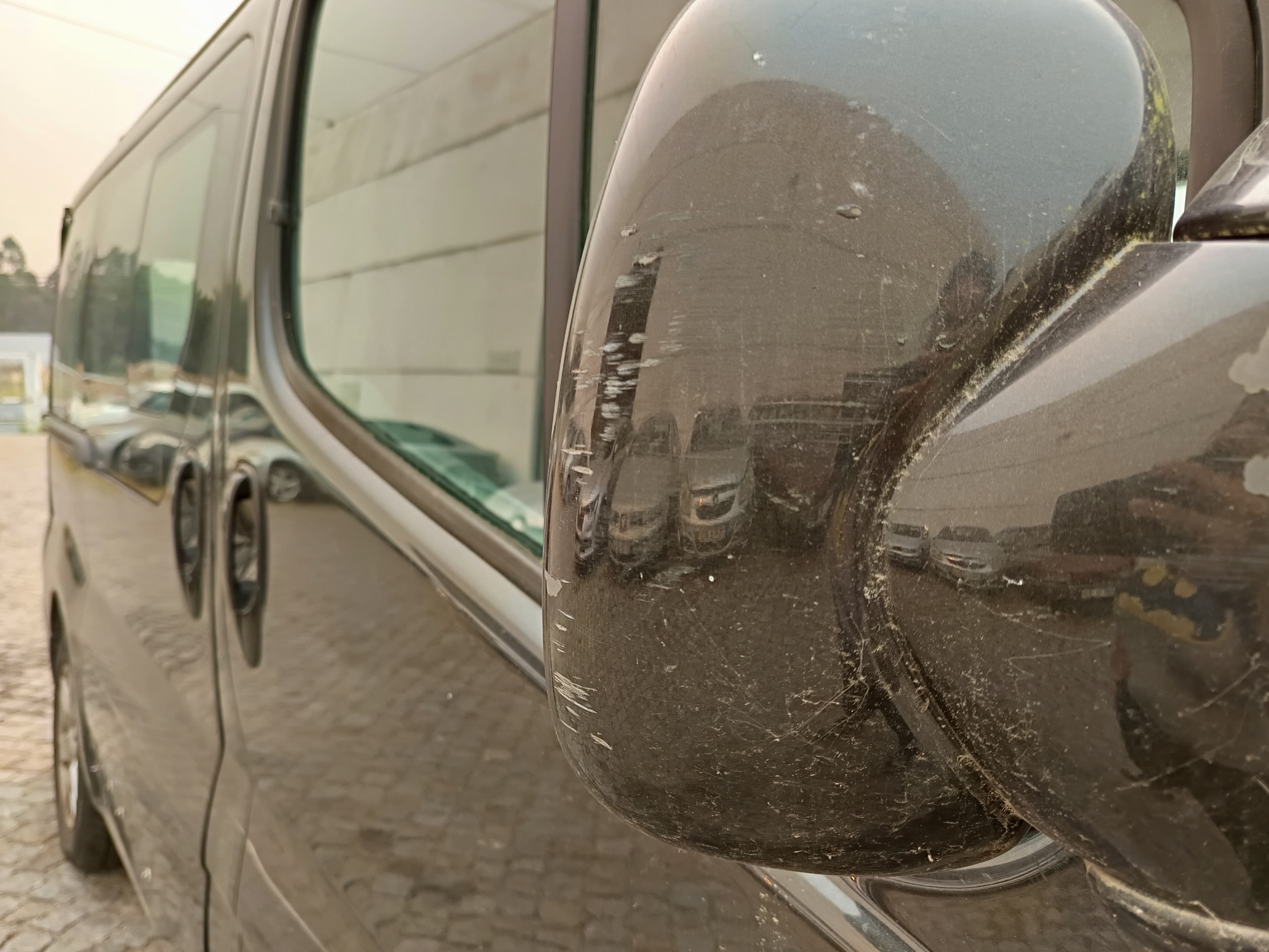 Opel Vivaro - Ano 2010 — imagem 9