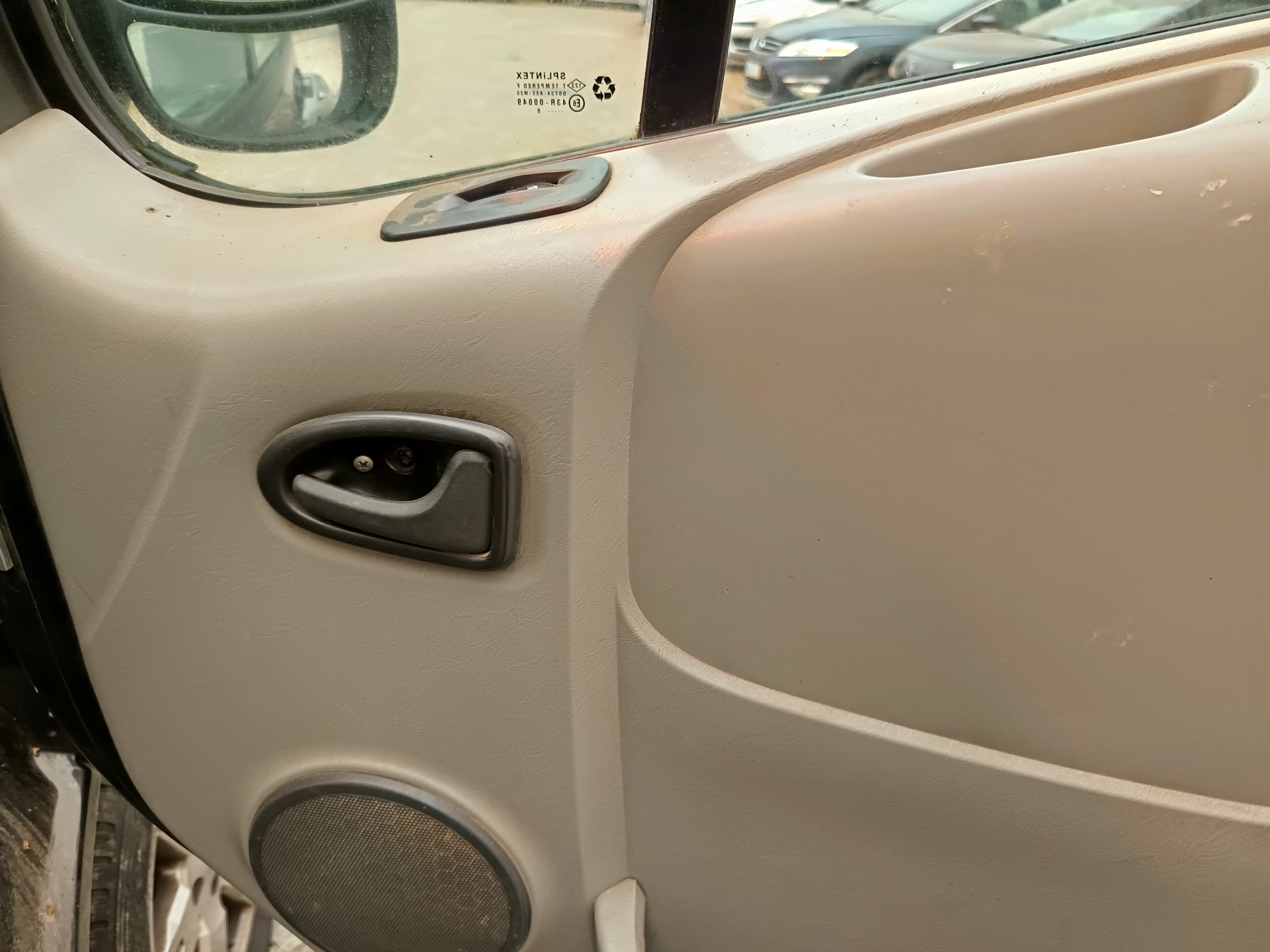 Opel Vivaro - Ano 2010 — imagem 36