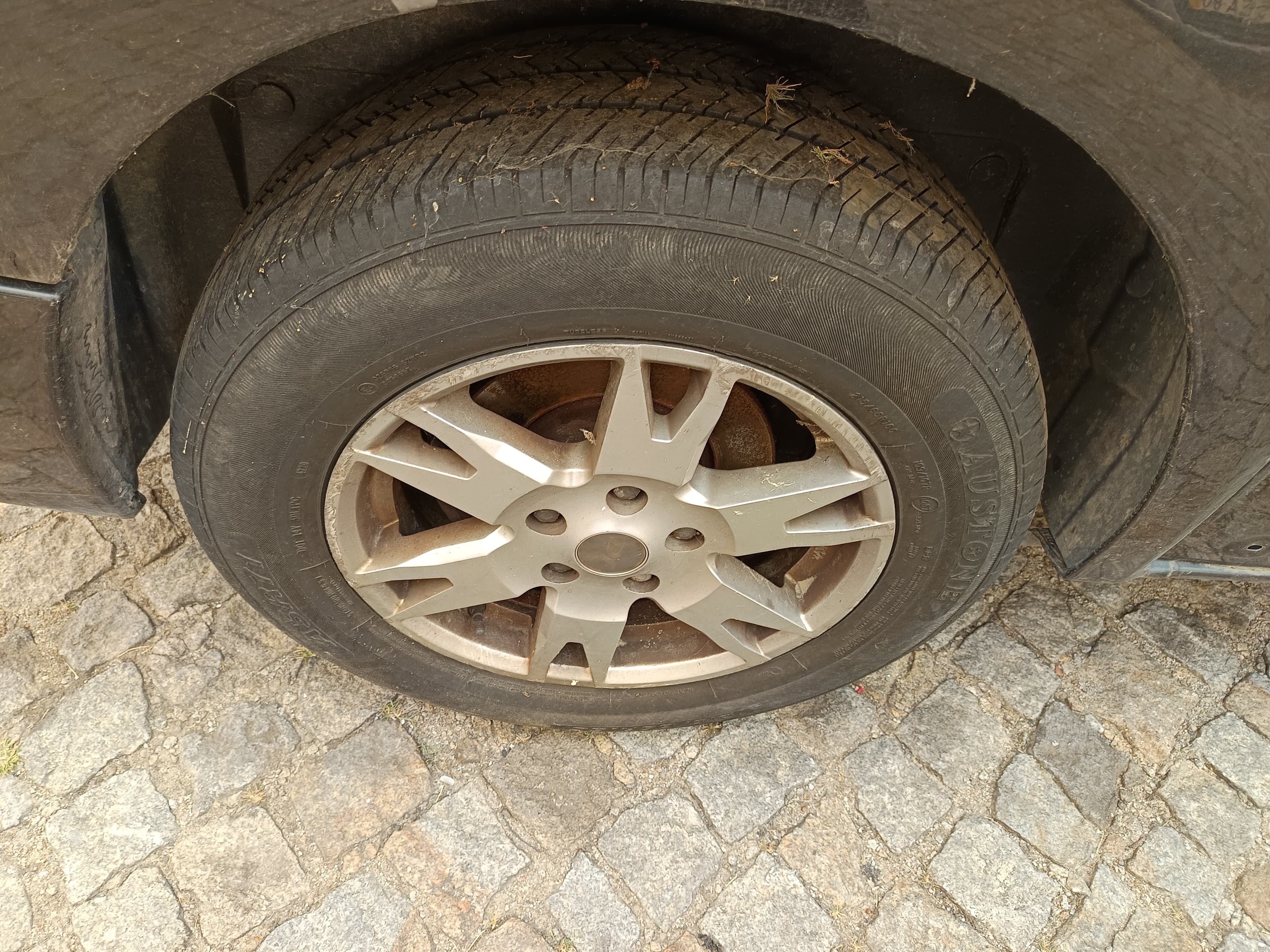 Opel Vivaro - Ano 2010 — imagem 4