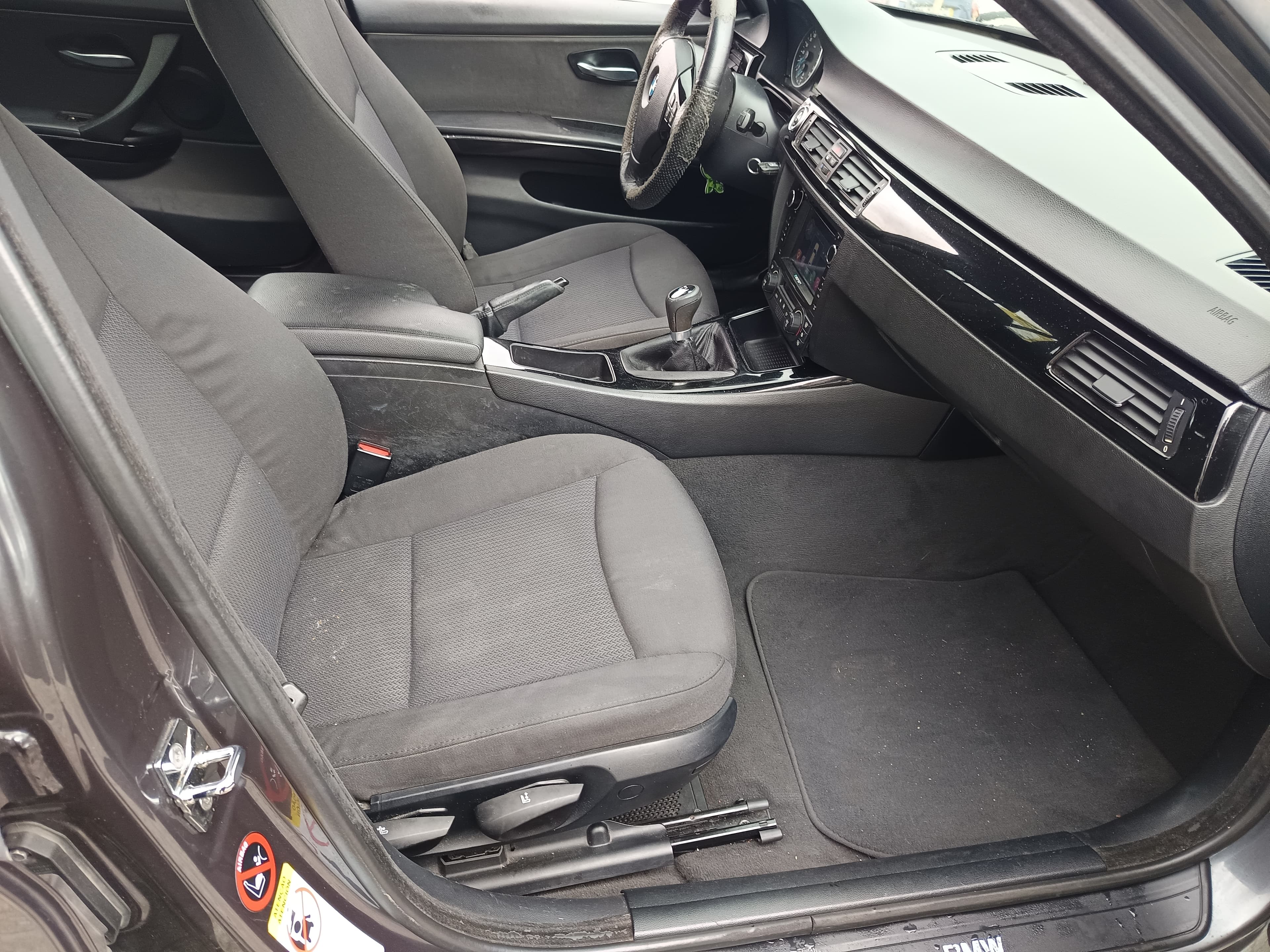 BMW 320d · Ano 2005 — image 26