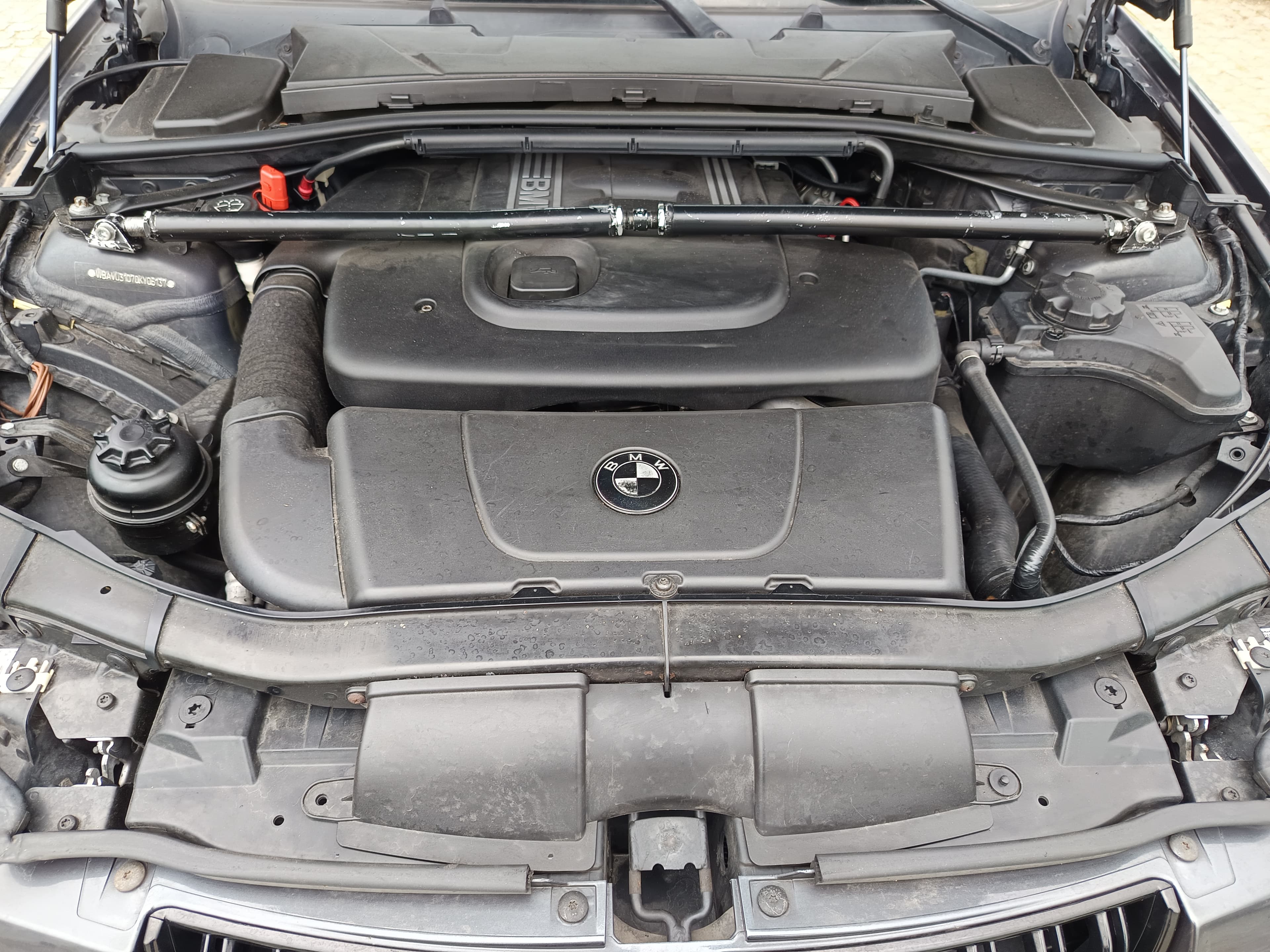 BMW 320d · Ano 2005 — image 17