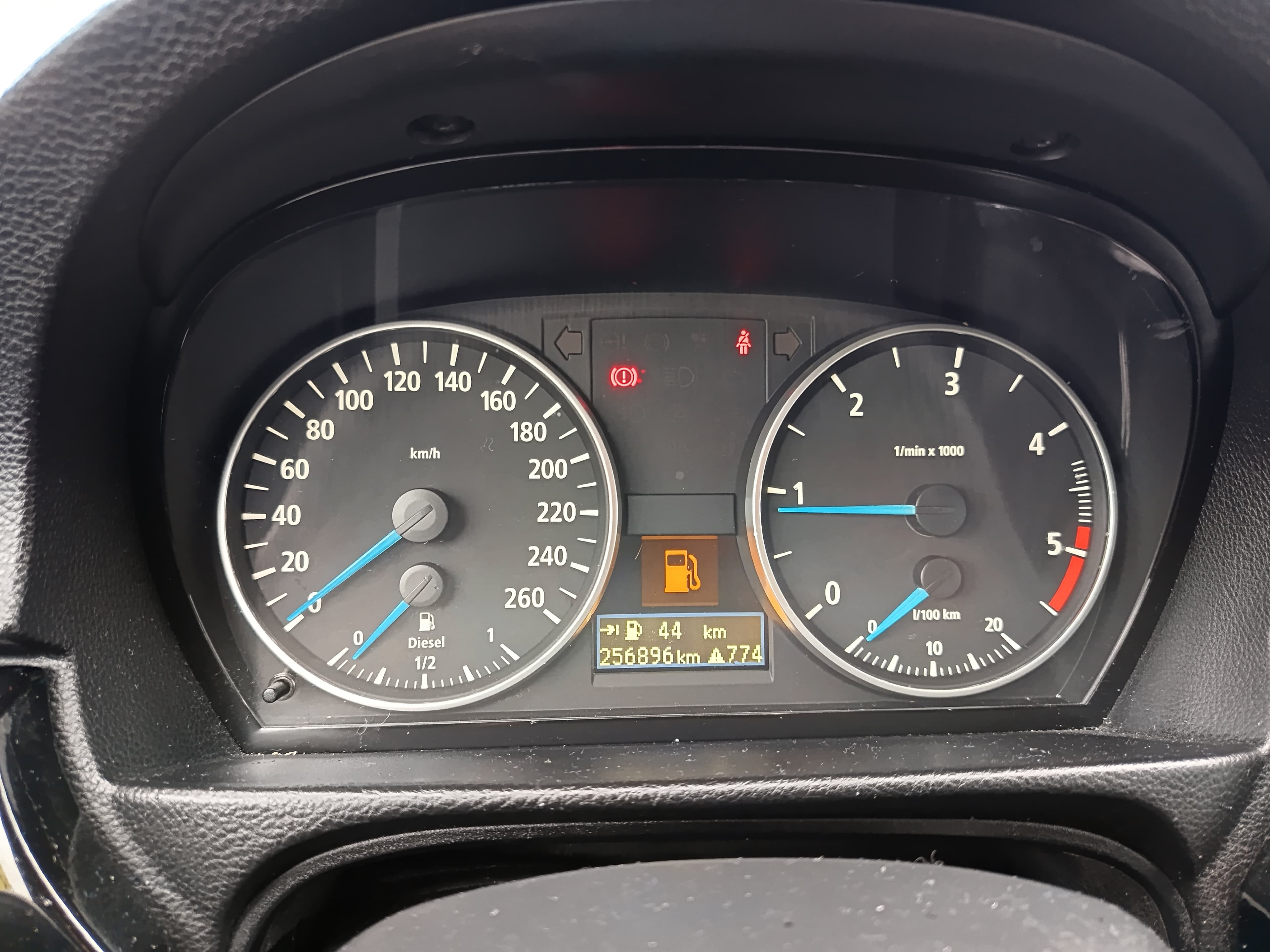 BMW 320d · Ano 2005 — image 39