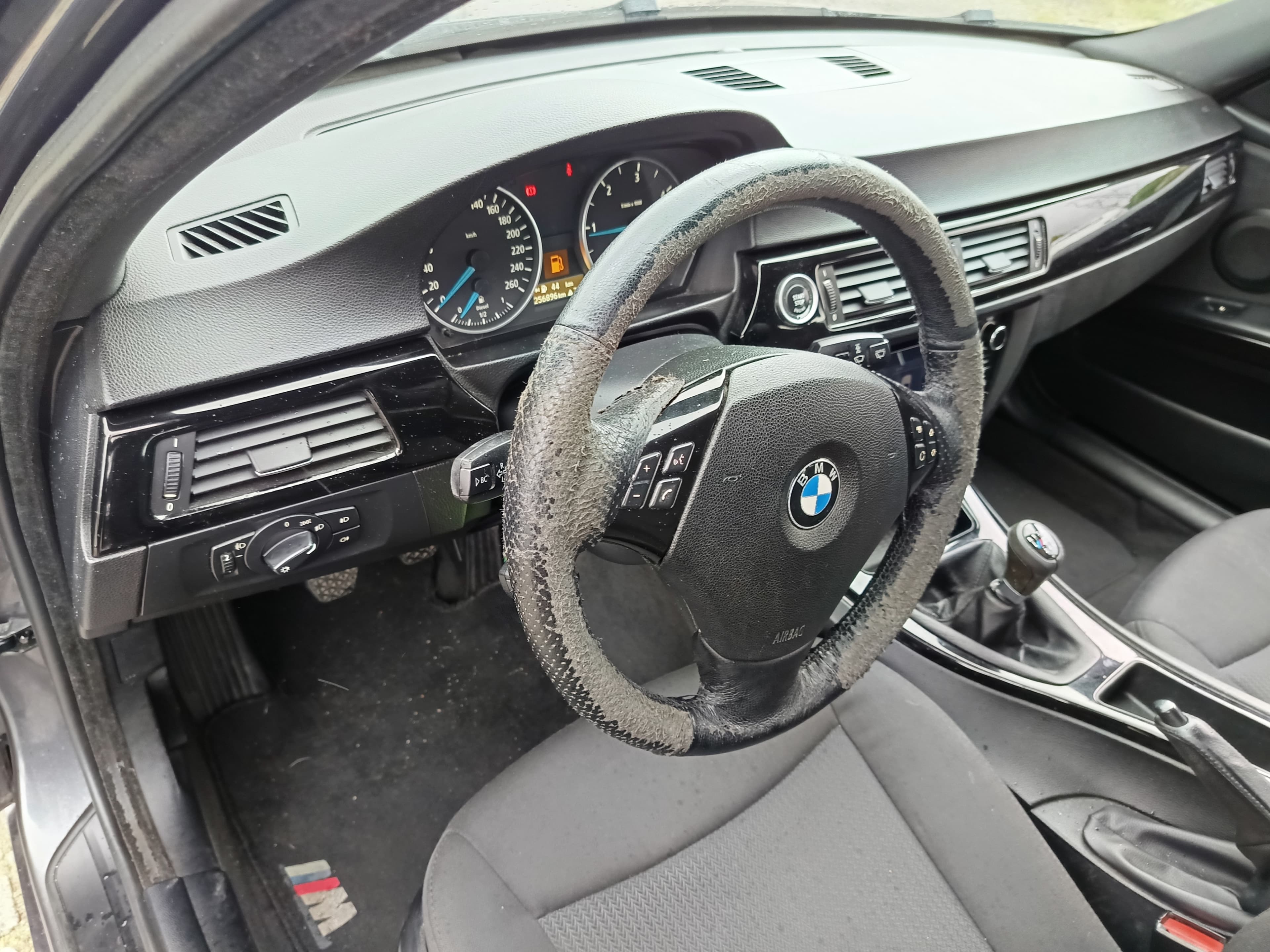 BMW 320d · Ano 2005 — image 32