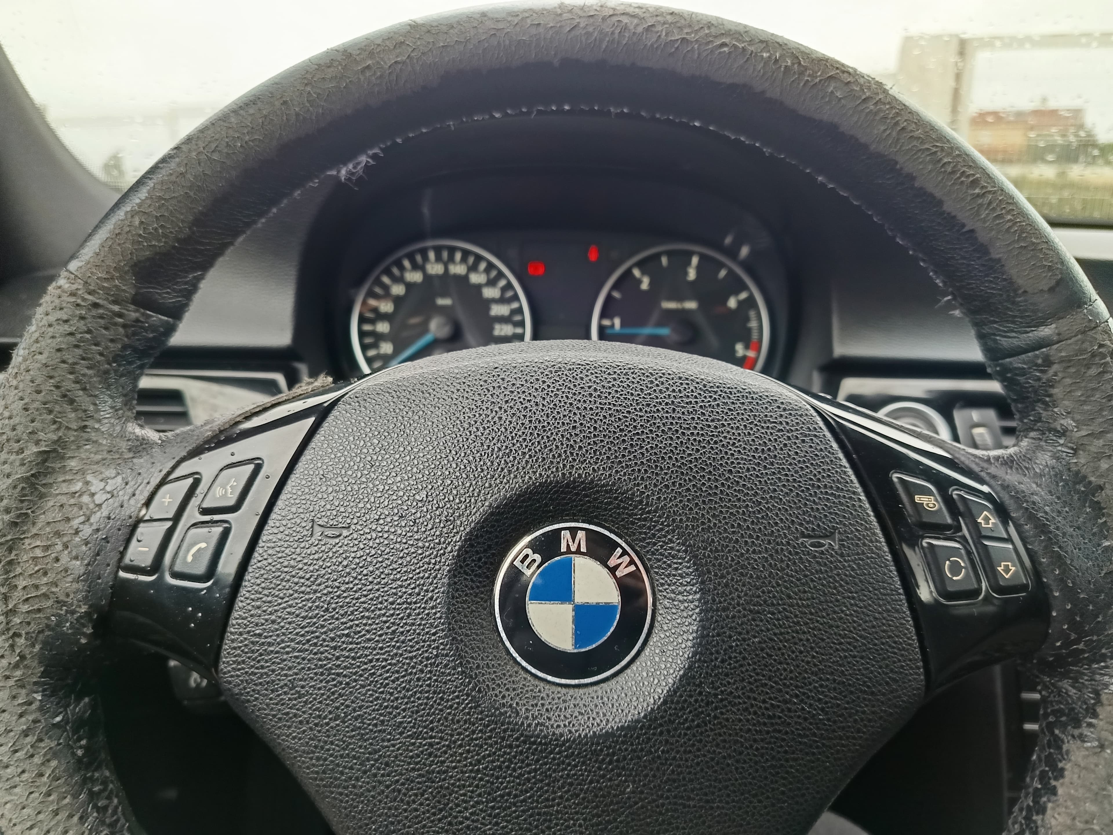 BMW 320d · Ano 2005 — image 37