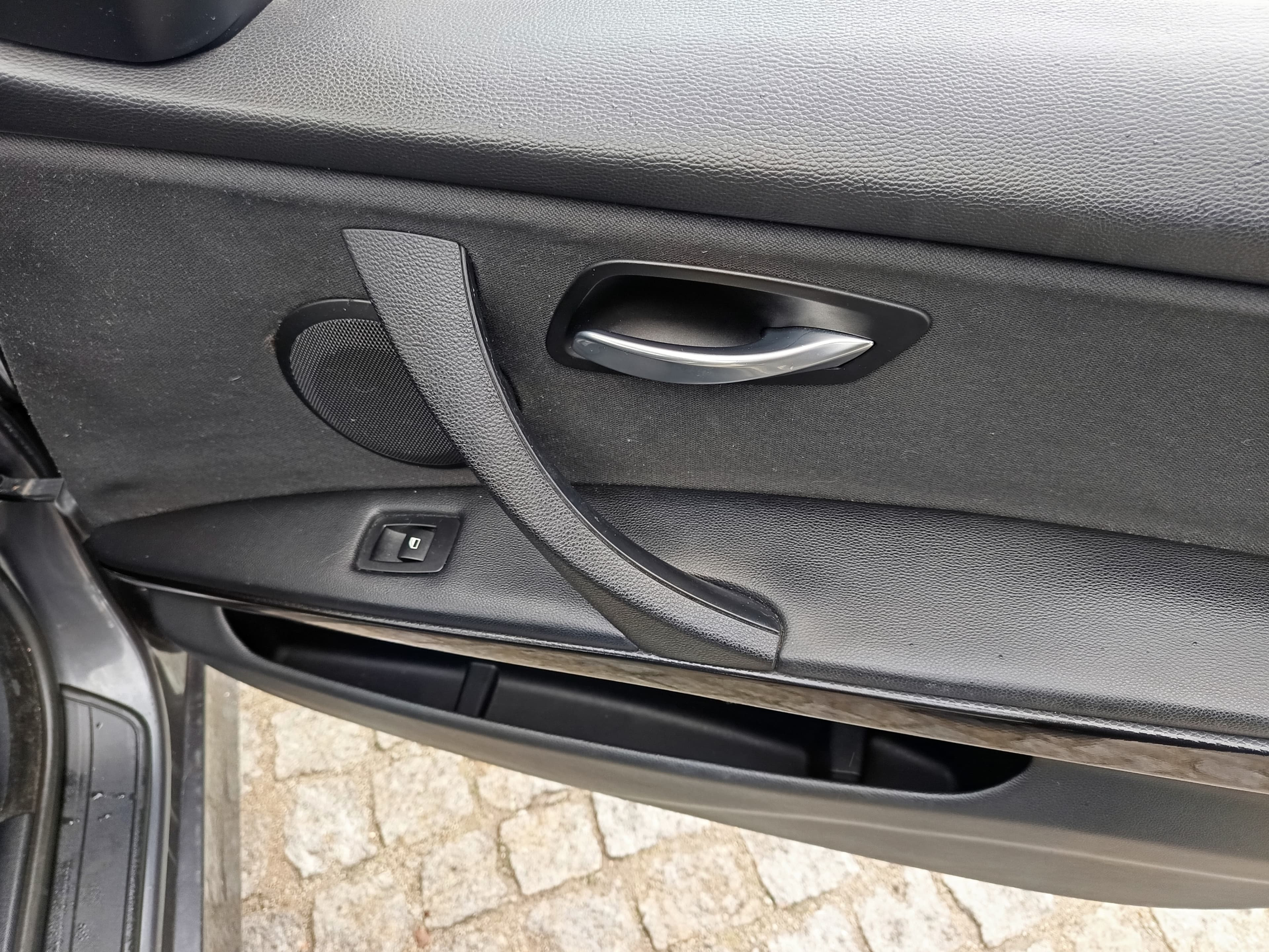 BMW 320d · Ano 2005 — image 25