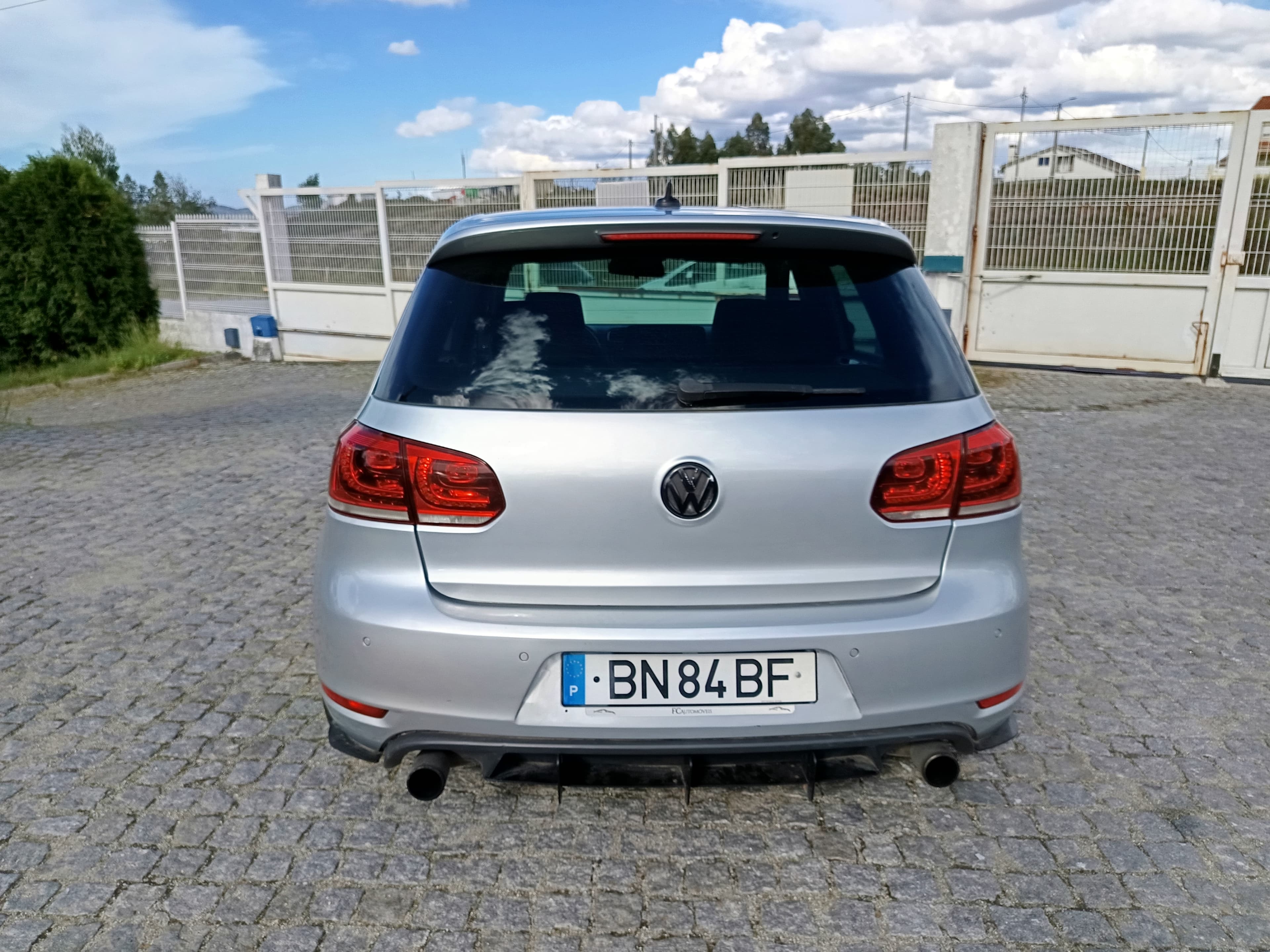 Volkswagen Golf GTI · Ano 2010 — imagem 5