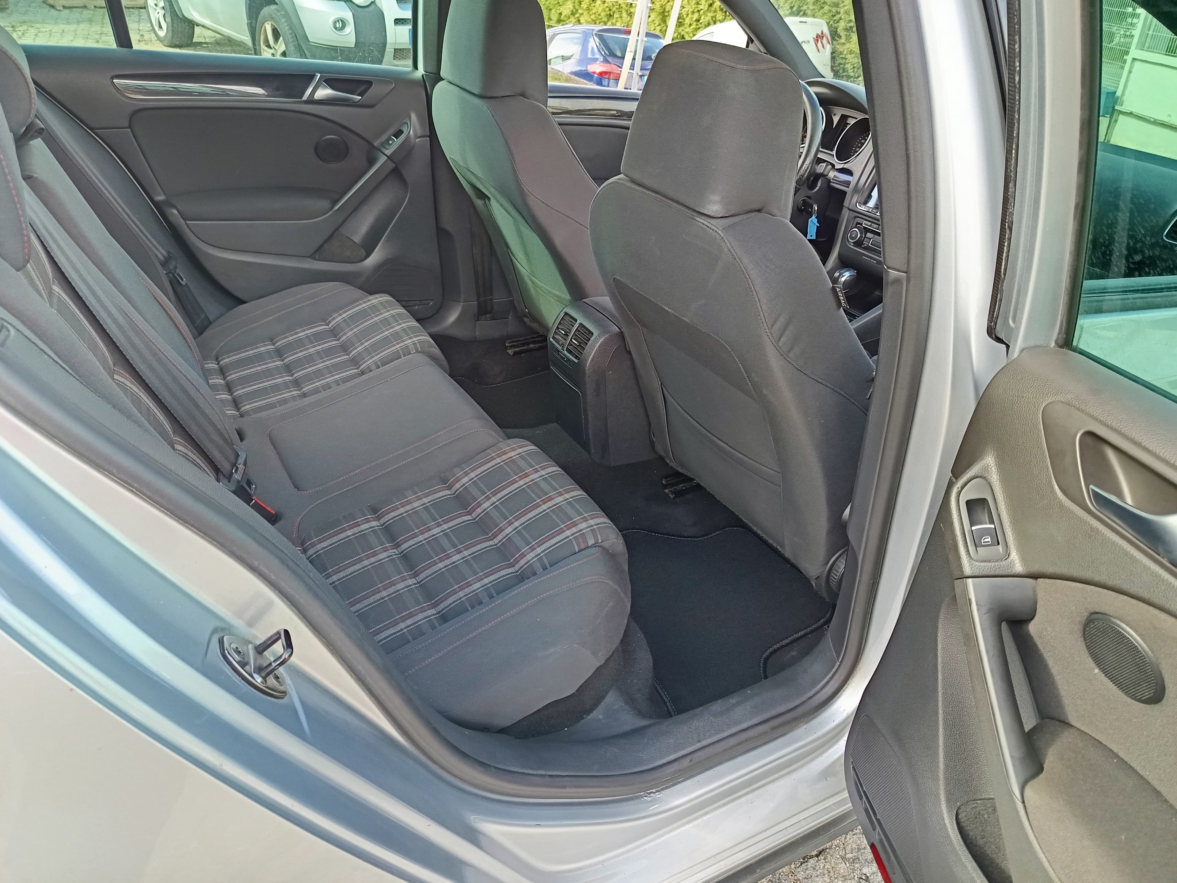 Volkswagen Golf GTI · Ano 2010 — imagem 20