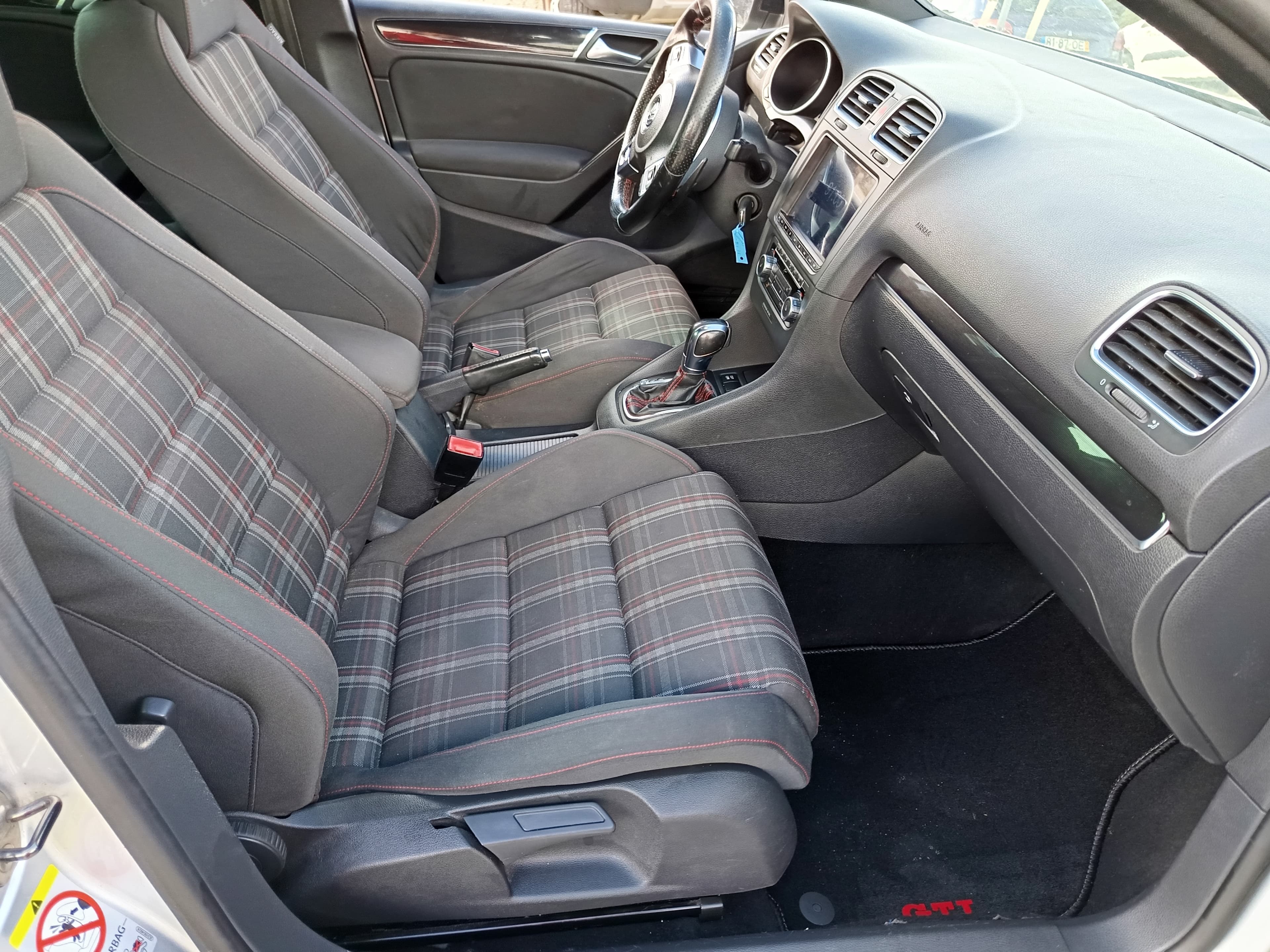 Volkswagen Golf GTI · Ano 2010 — imagem 28
