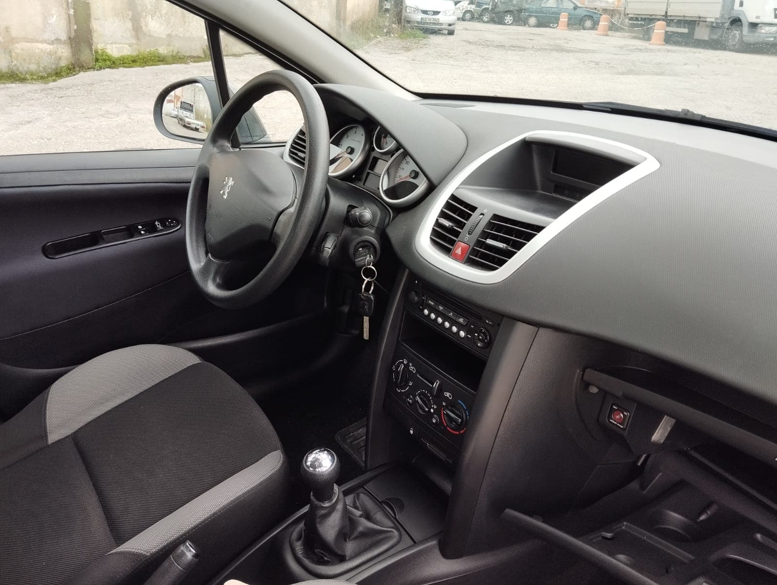 Peugeot 207 SW · Ano 2009 — imagen 27
