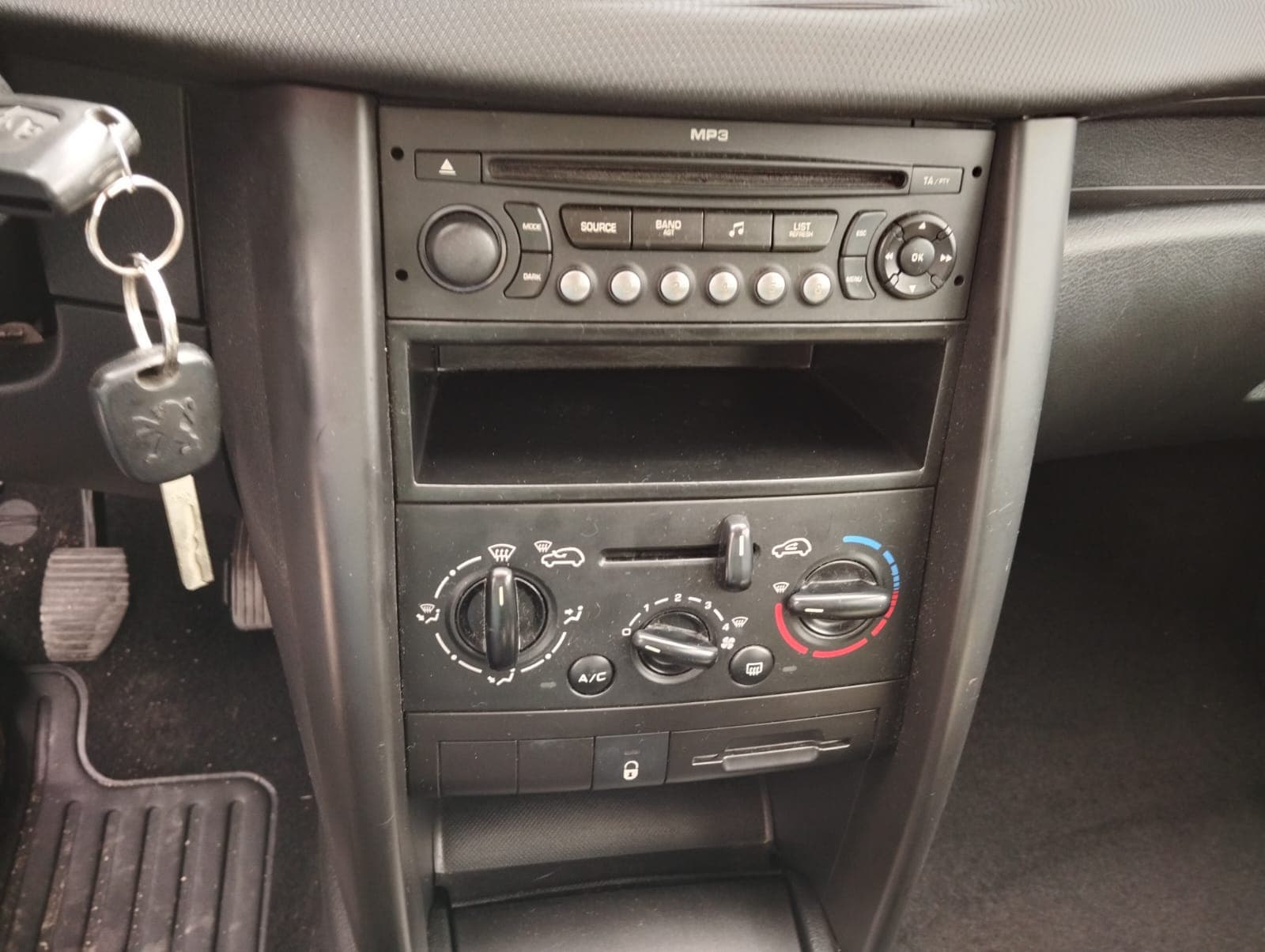 Peugeot 207 SW · Ano 2009 — imagen 13