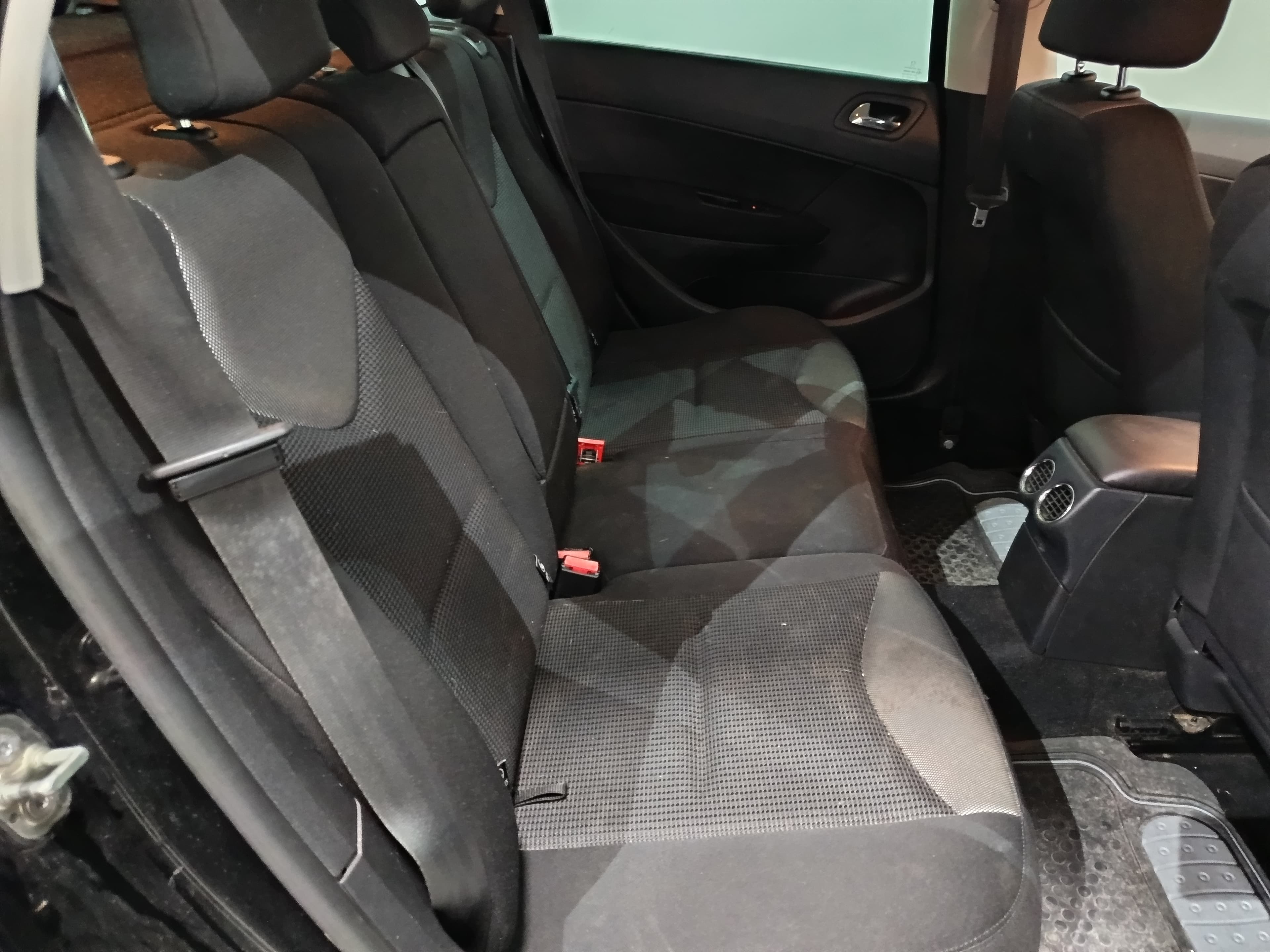 Peugeot 308 SW · Ano 2011 — imagen 21