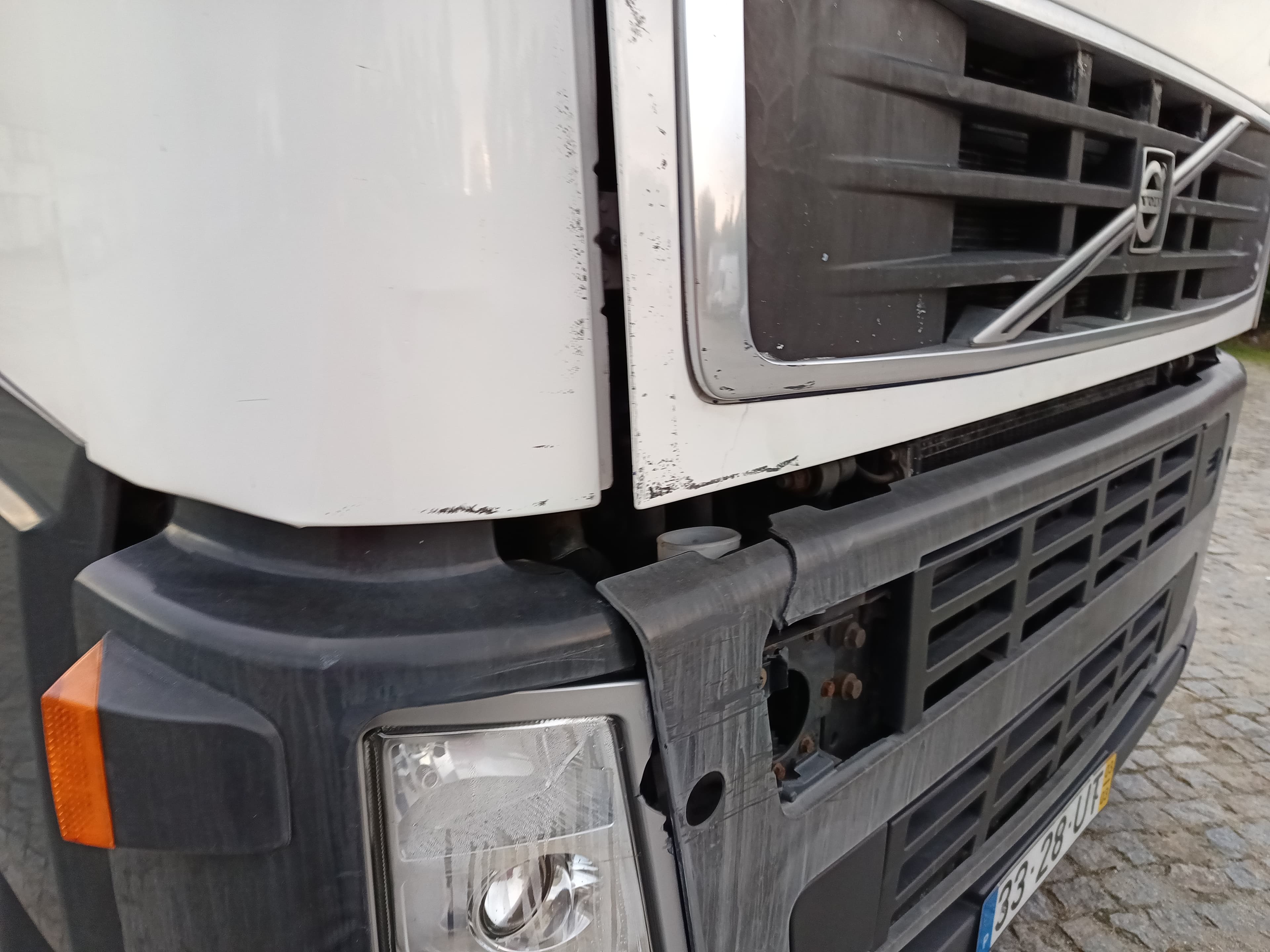 Volvo FH12 com Grua Hiab 4x2 · Ano 2003 — imagen 7