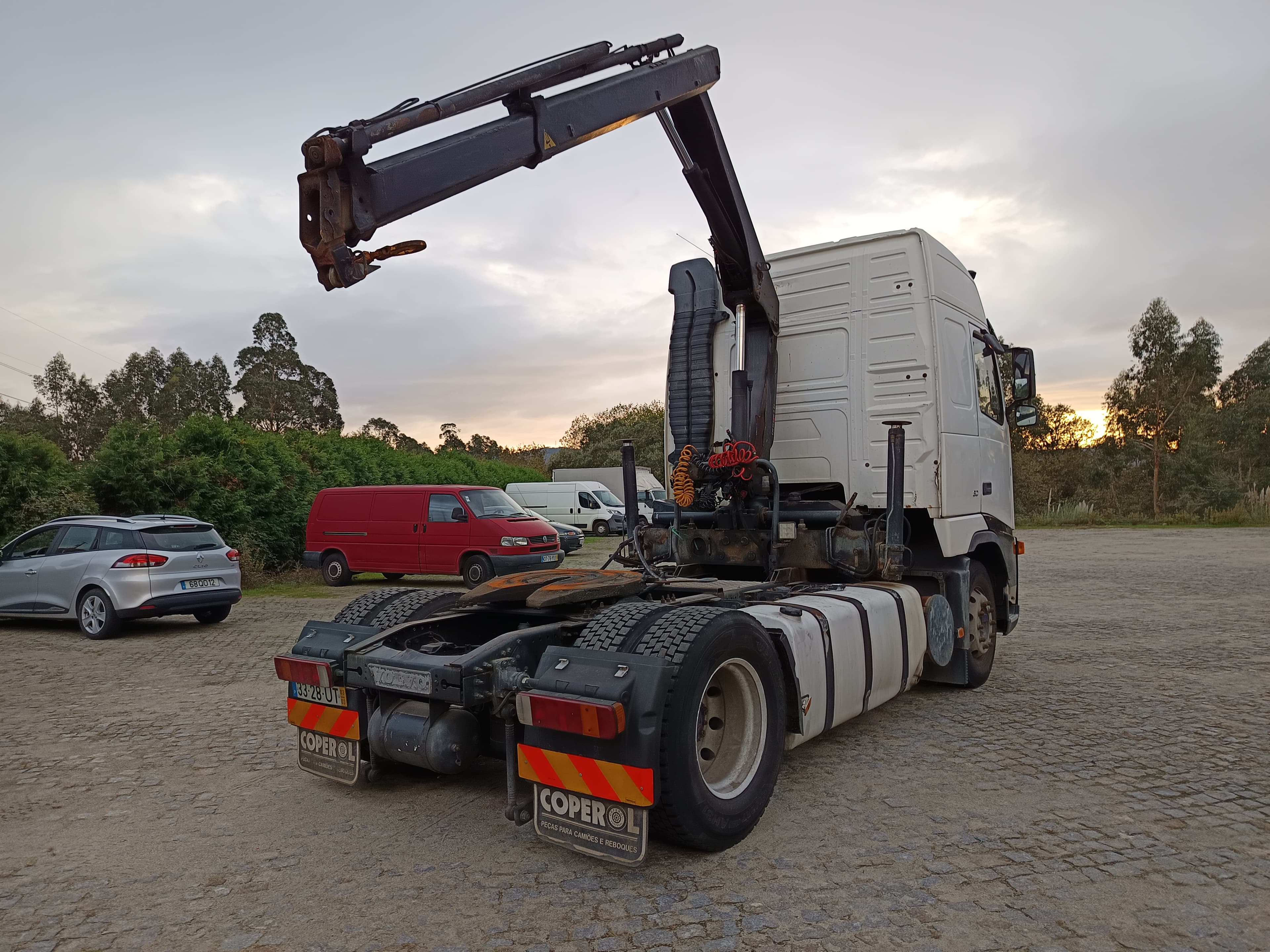 Volvo FH12 com Grua Hiab 4x2 · Ano 2003 — imagen 4