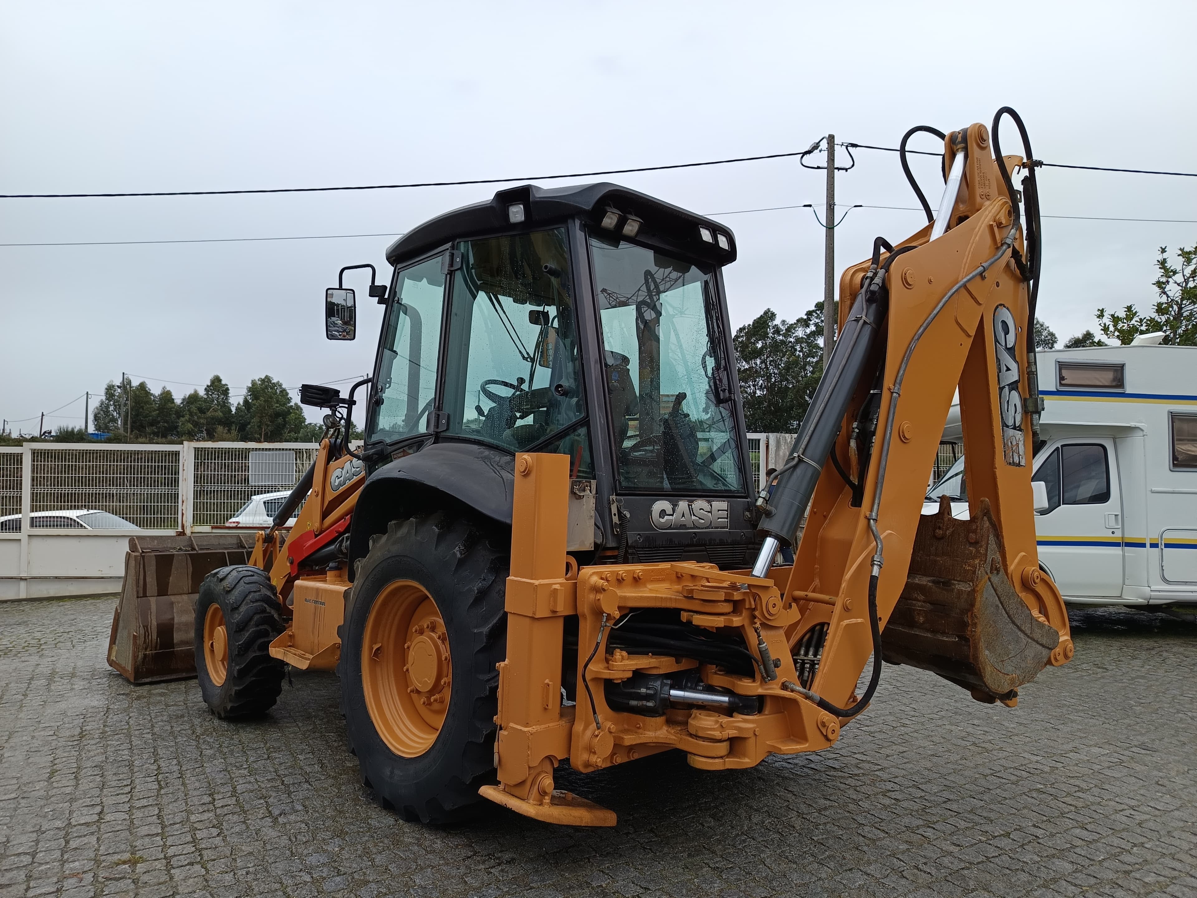 Retroescavadora Case 580 ST · Ano 2015 — imagen 5