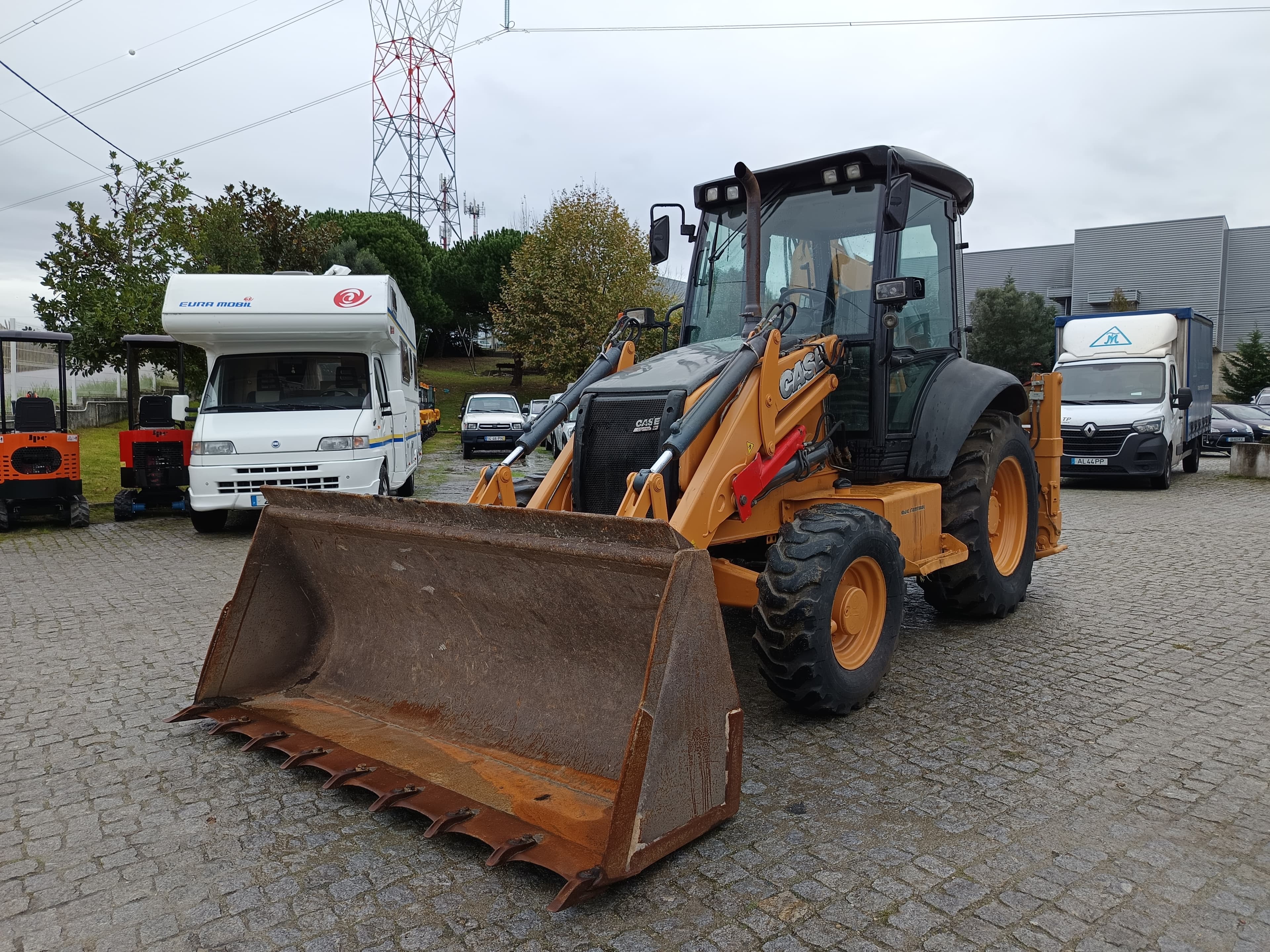 Retroescavadora Case 580 ST · Ano 2015 — imagen 1
