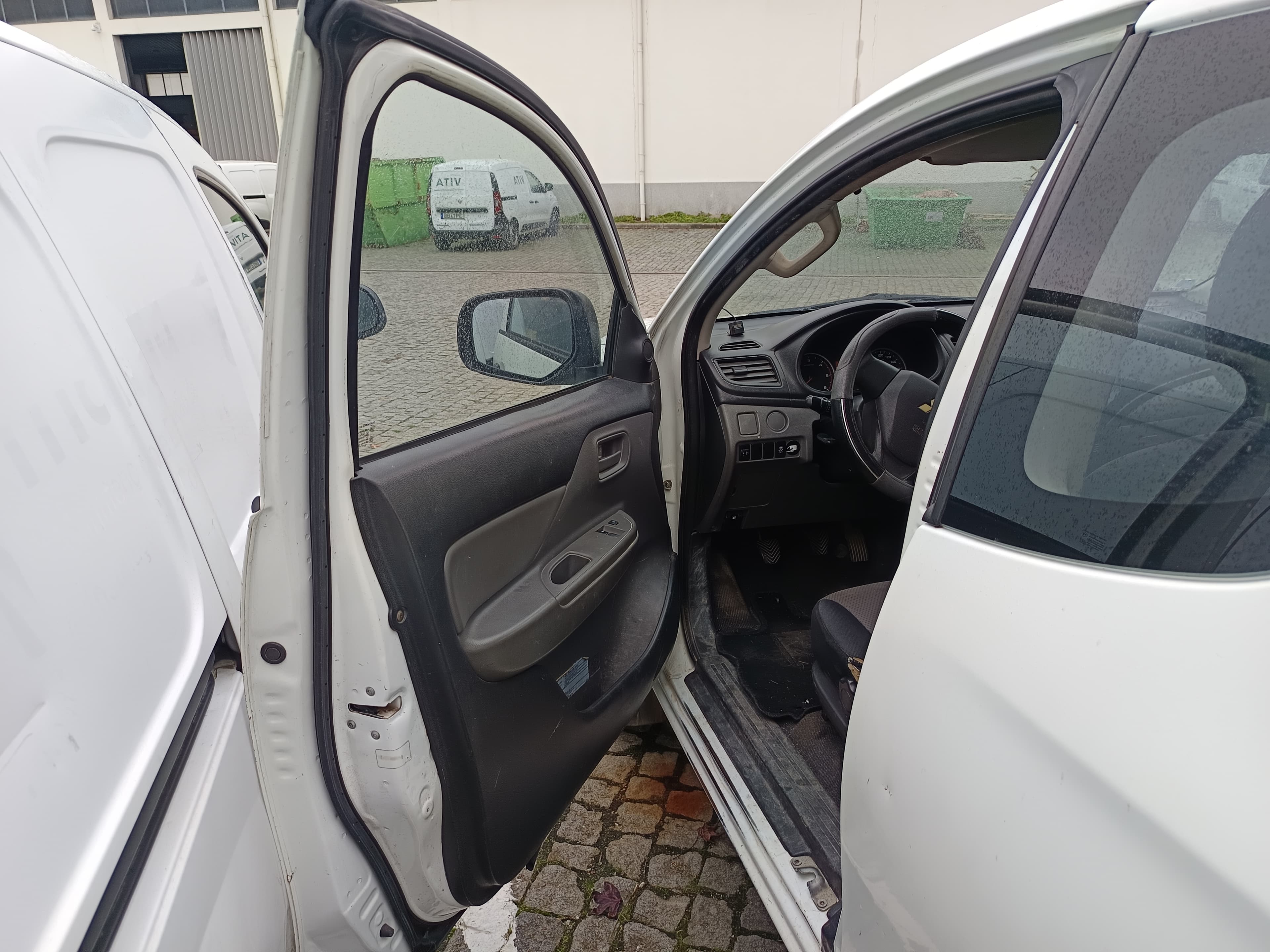 Mitsubishi L200 4WD CC Invite 3 L 2.5 DI-D — imagen 17