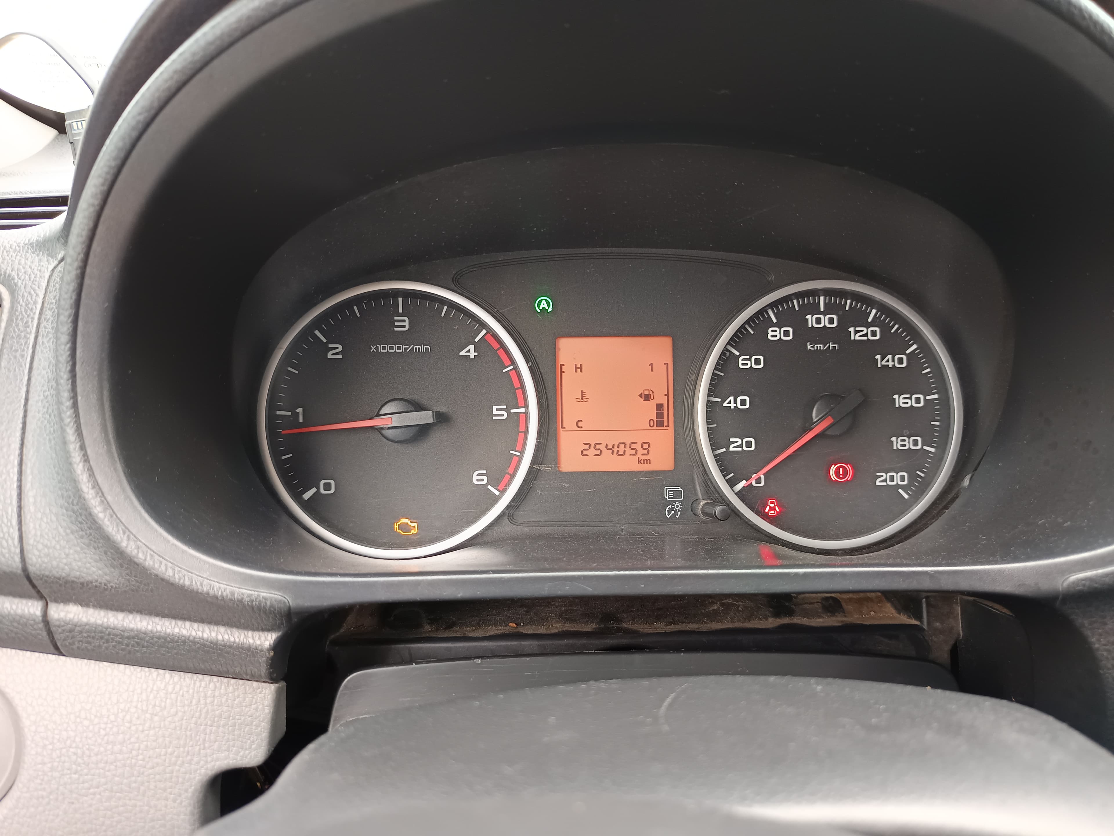 Mitsubishi L200 4WD CC Invite 3 L 2.5 DI-D — imagen 24