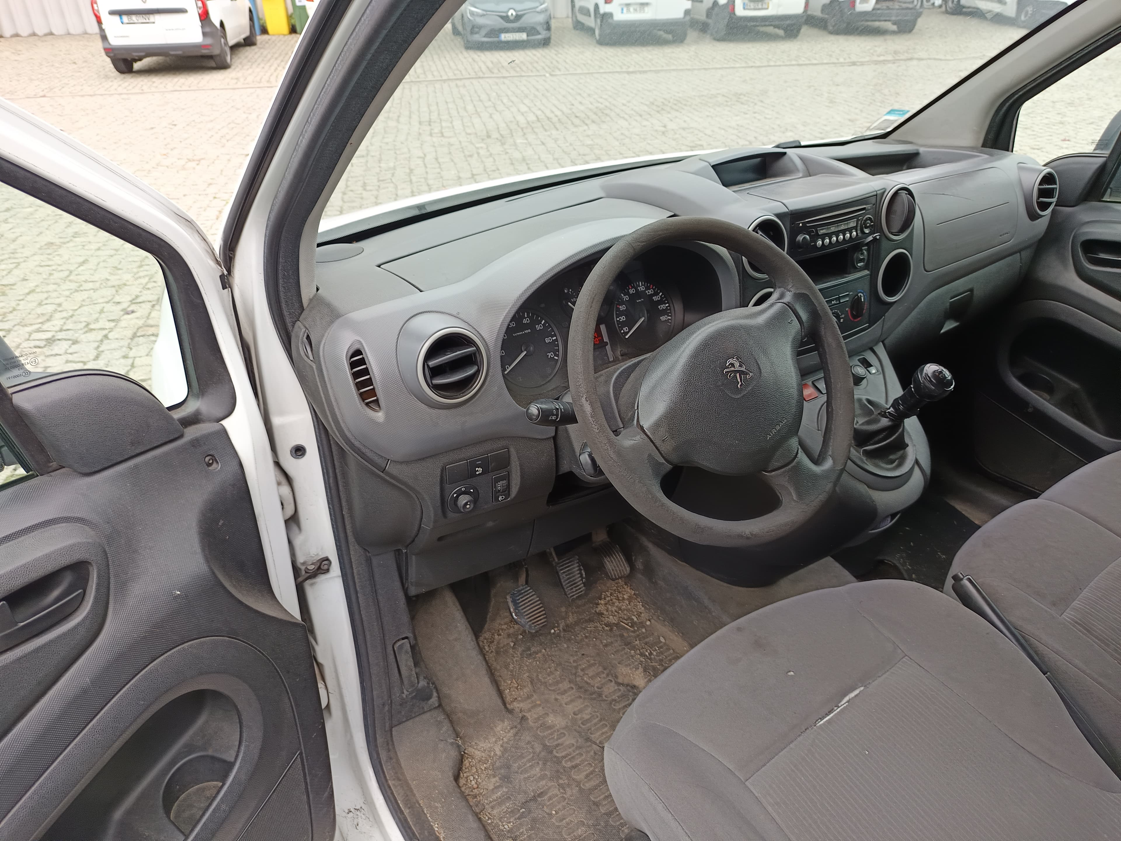 Peugeot Partner 1.6 Hdi L2 Confort Van — imagen 24