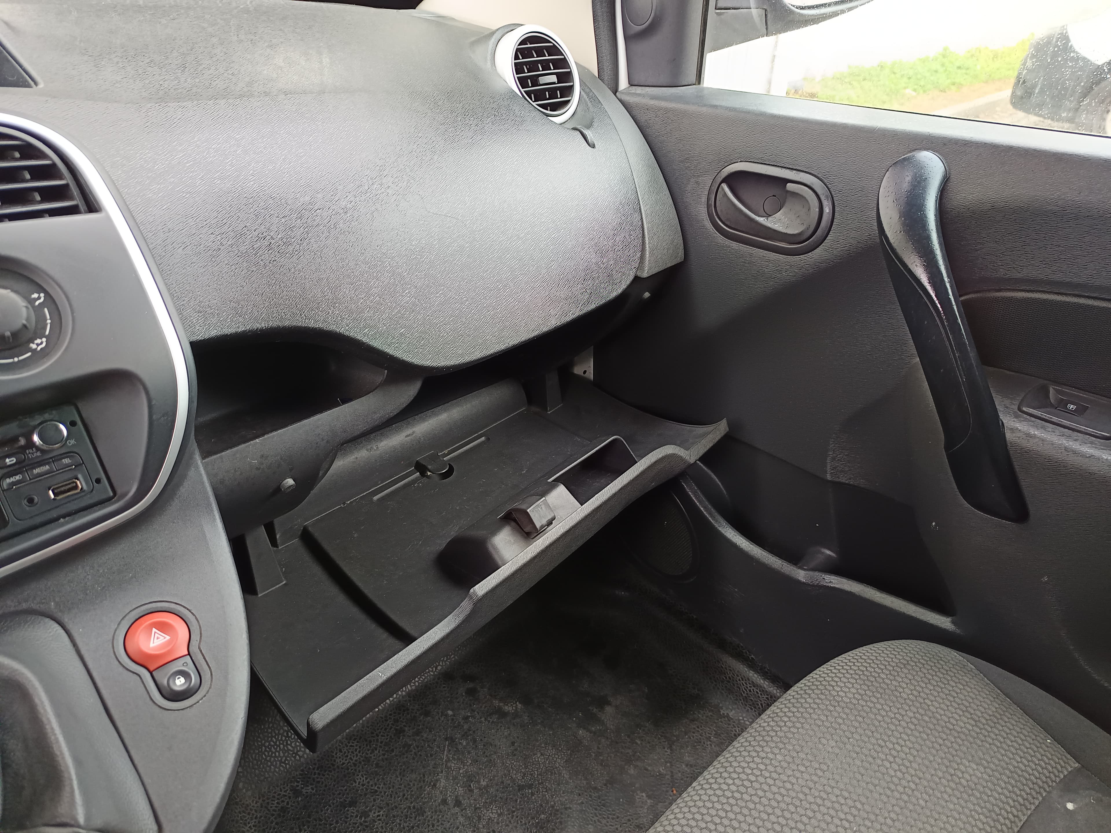Renault Kangoo Maxi Business 1.5 DCI — imagem 37