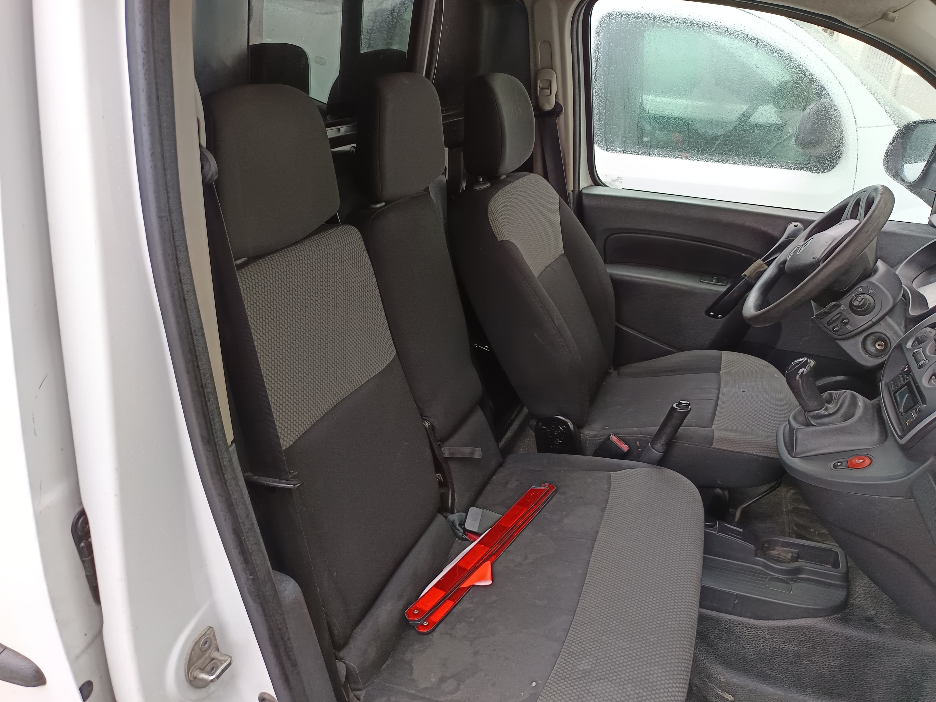 Renault Kangoo Maxi Business 1.5 DCI — imagem 20