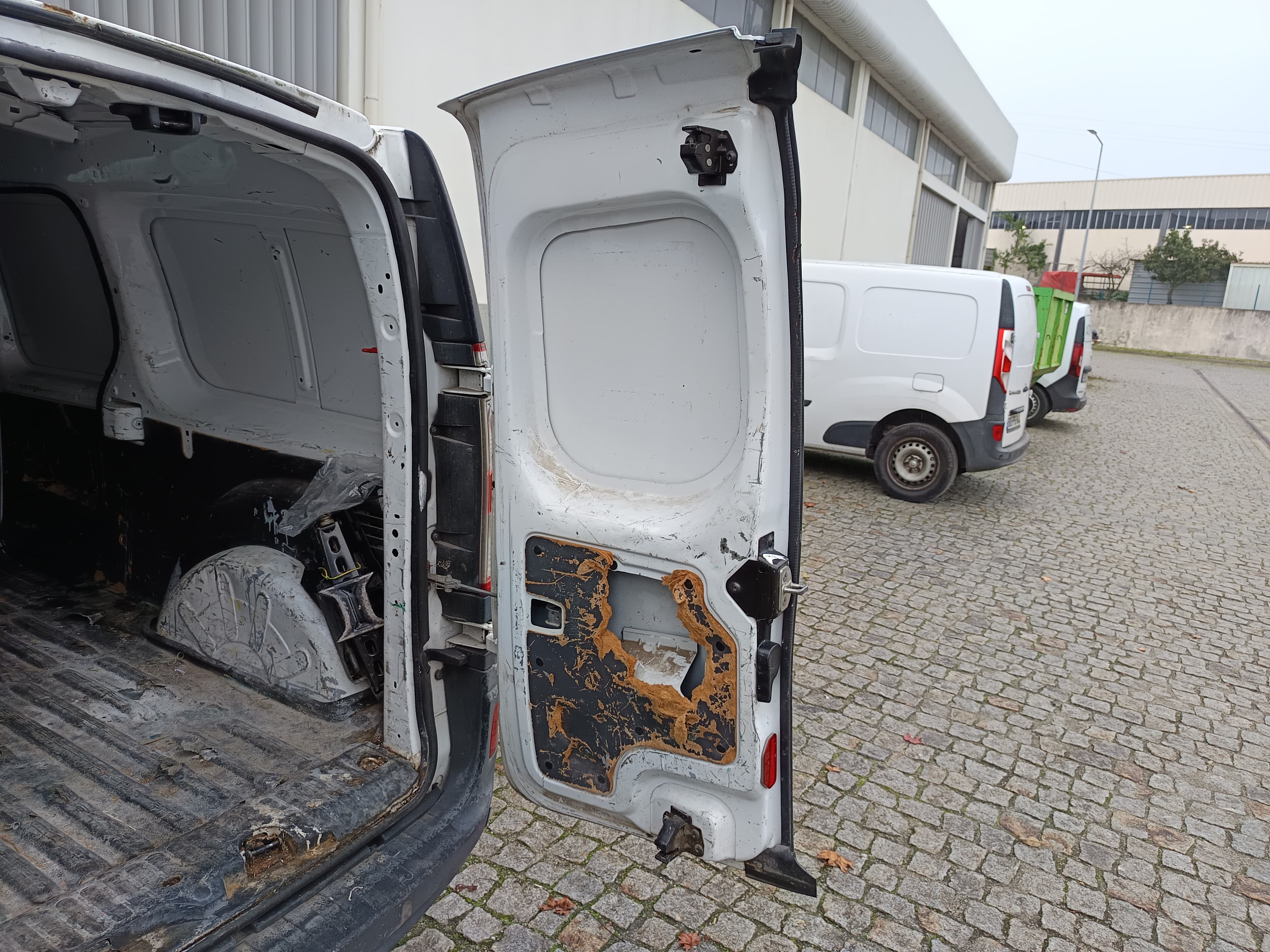 Renault Kangoo Maxi Business 1.5 DCI — imagem 13