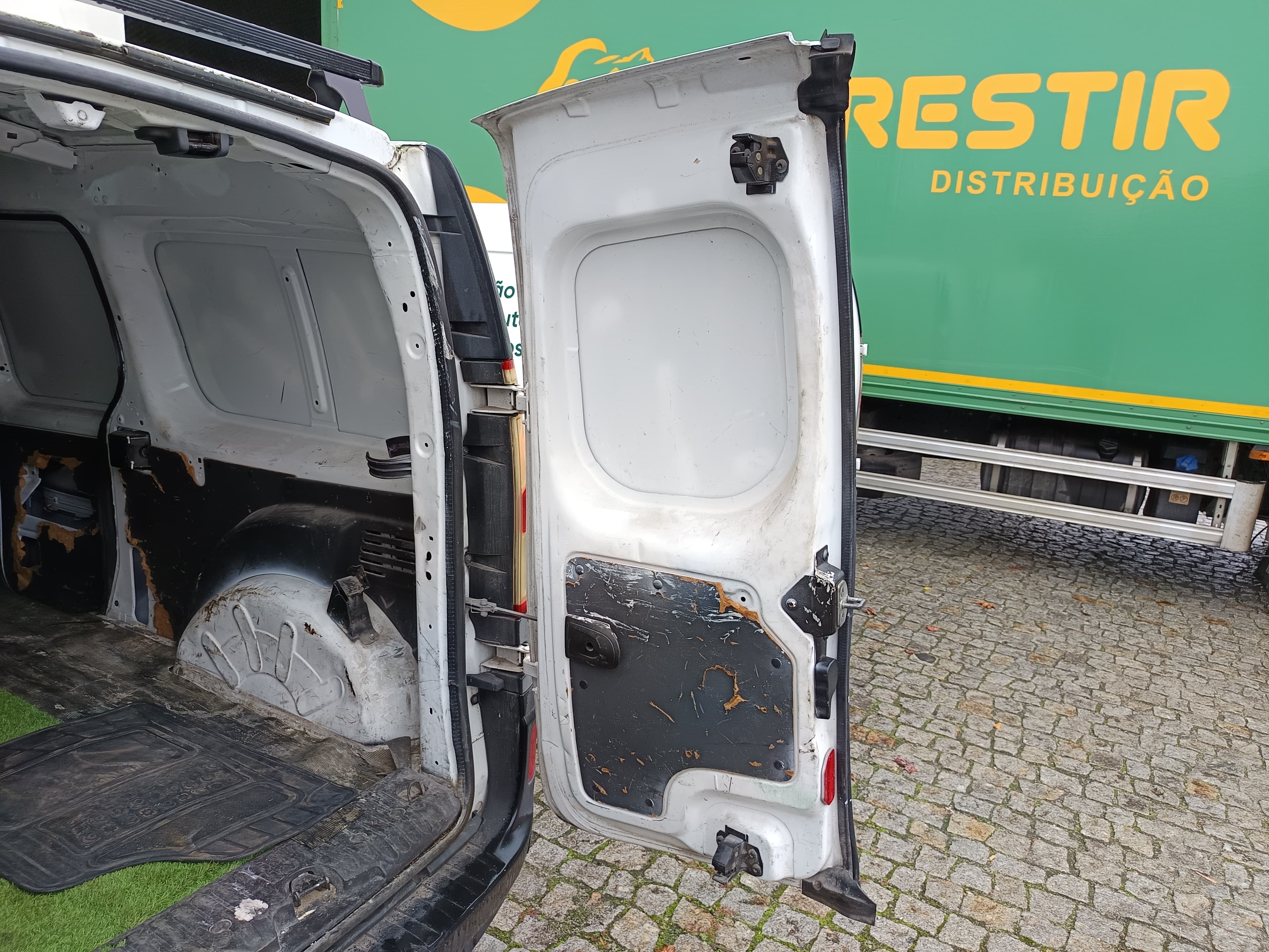 Renault Kangoo Maxi Business 1.5 DCI — image 9