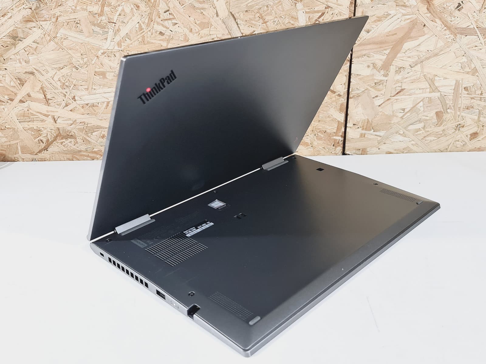 Lenovo ThinkPad X1 Yoga G4 — imagen 4