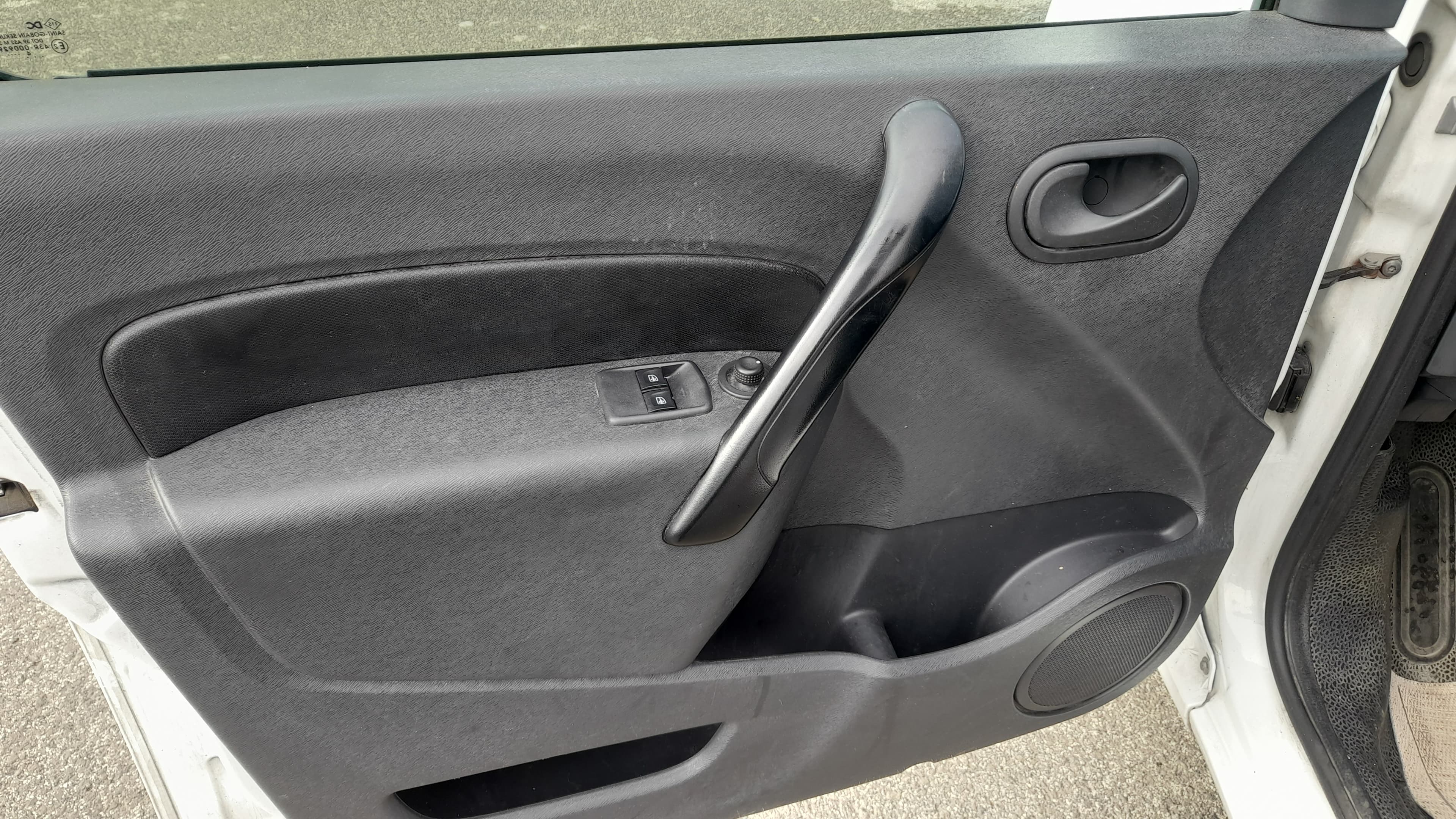 Renault Kangoo Maxi 1.5DCI 90CV — imagem 12