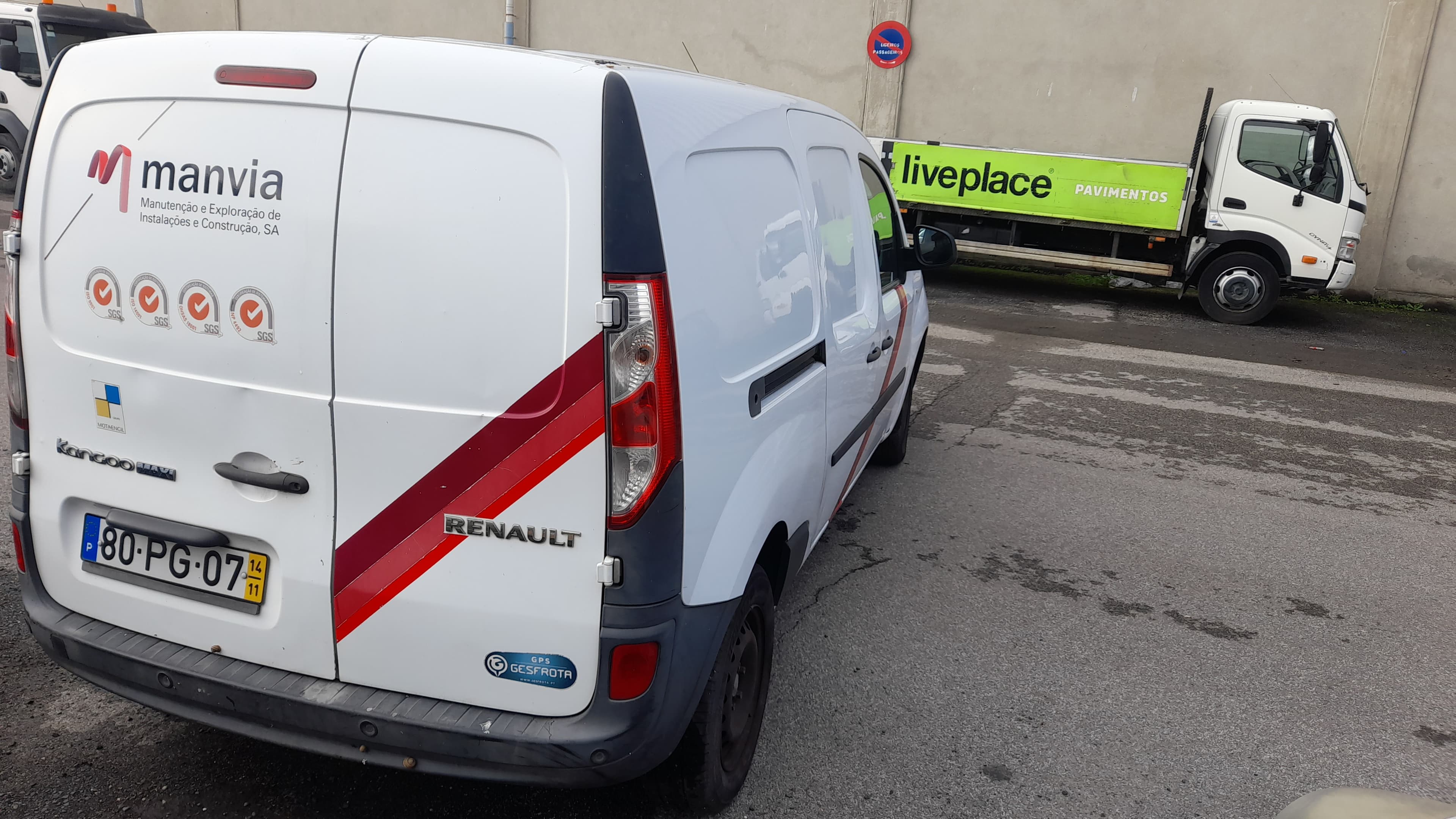 Renault Kangoo Maxi 1.5DCI 90CV — imagem 8