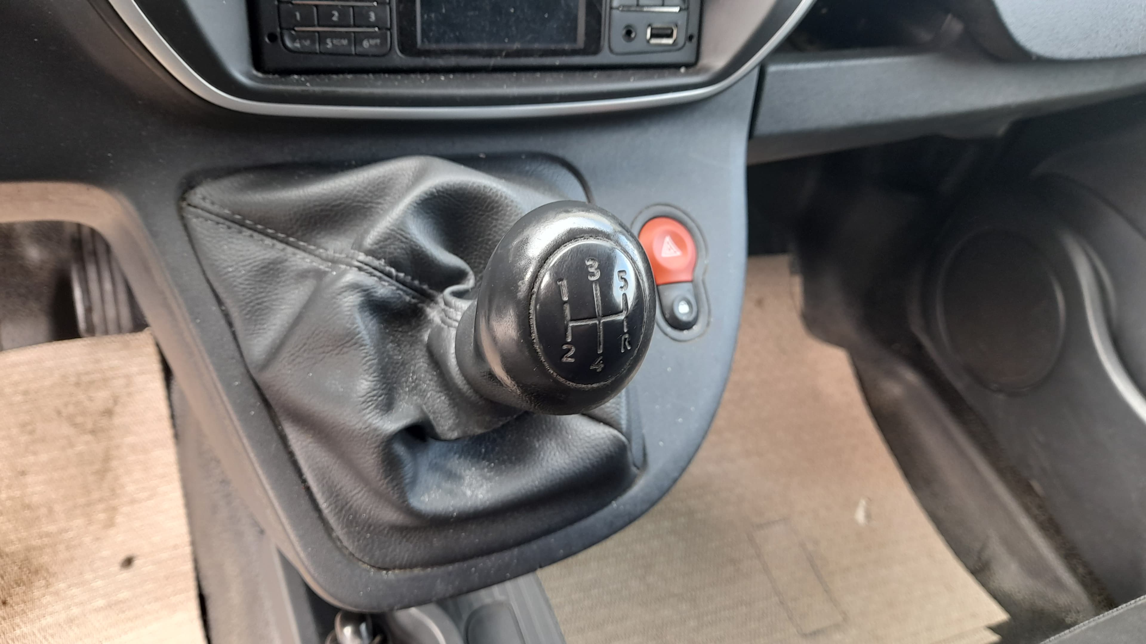 Renault Kangoo Maxi 1.5DCI 90CV — imagem 15