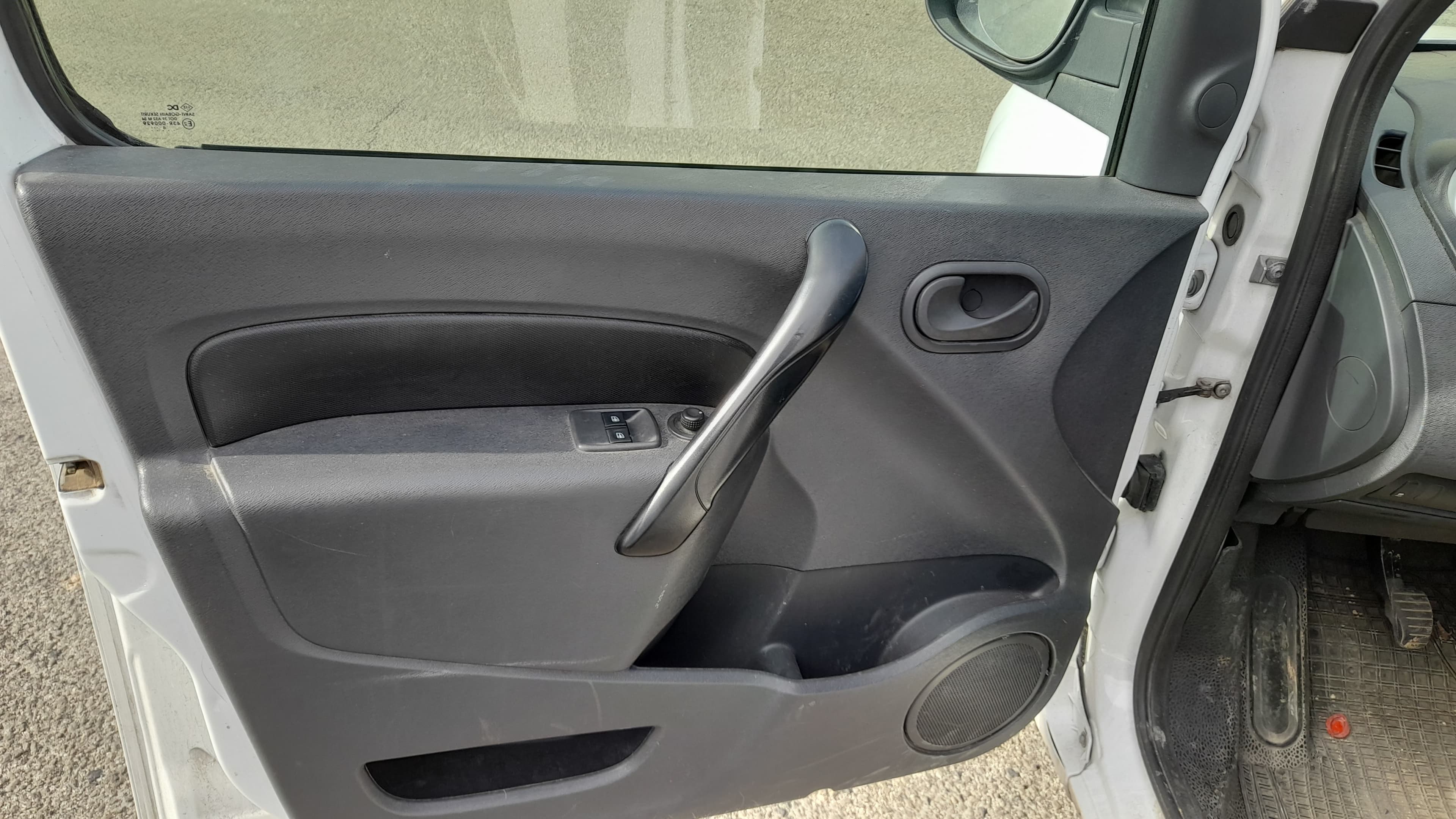 Renault Kangoo Maxi 1.5DCI 90CV — imagem 13