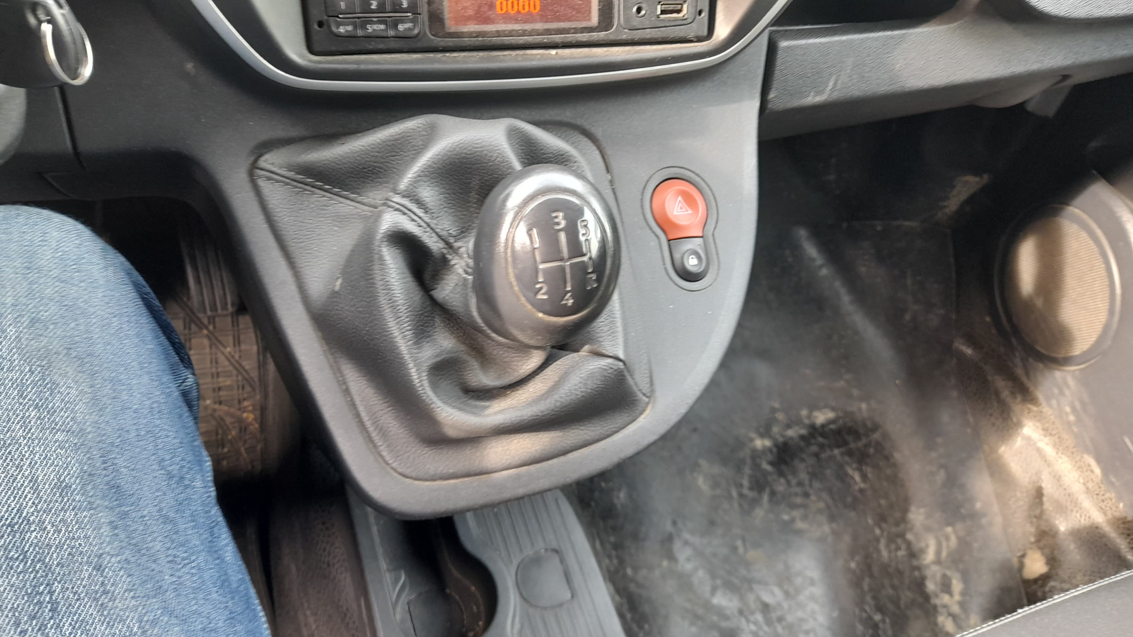 Renault Kangoo Maxi 1.5DCI 90CV — imagem 15